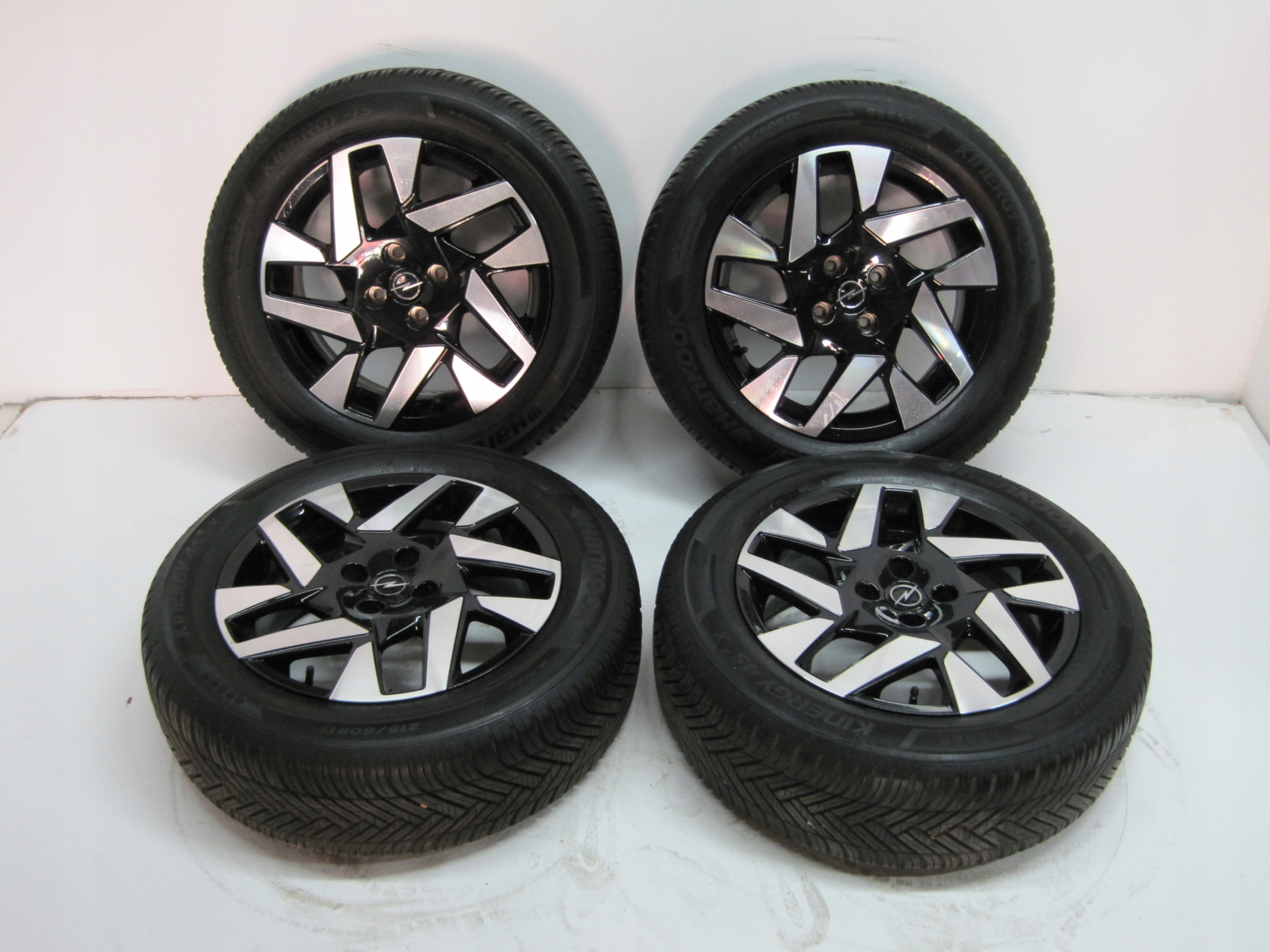 wheels discs tyres OPEL MOKKA B R17 M+S 5mm 6 MM