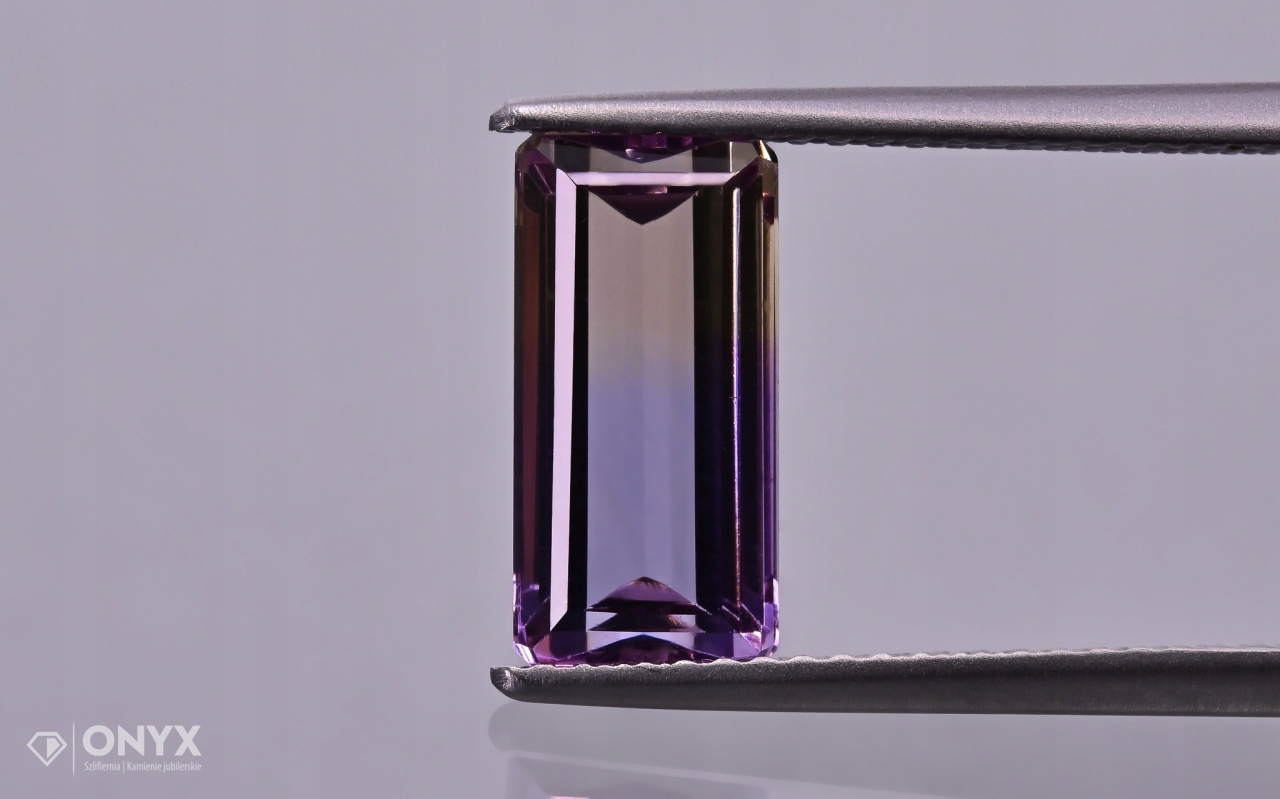 Ametryn fasetovaný oktagon 11,5x5,5 mm