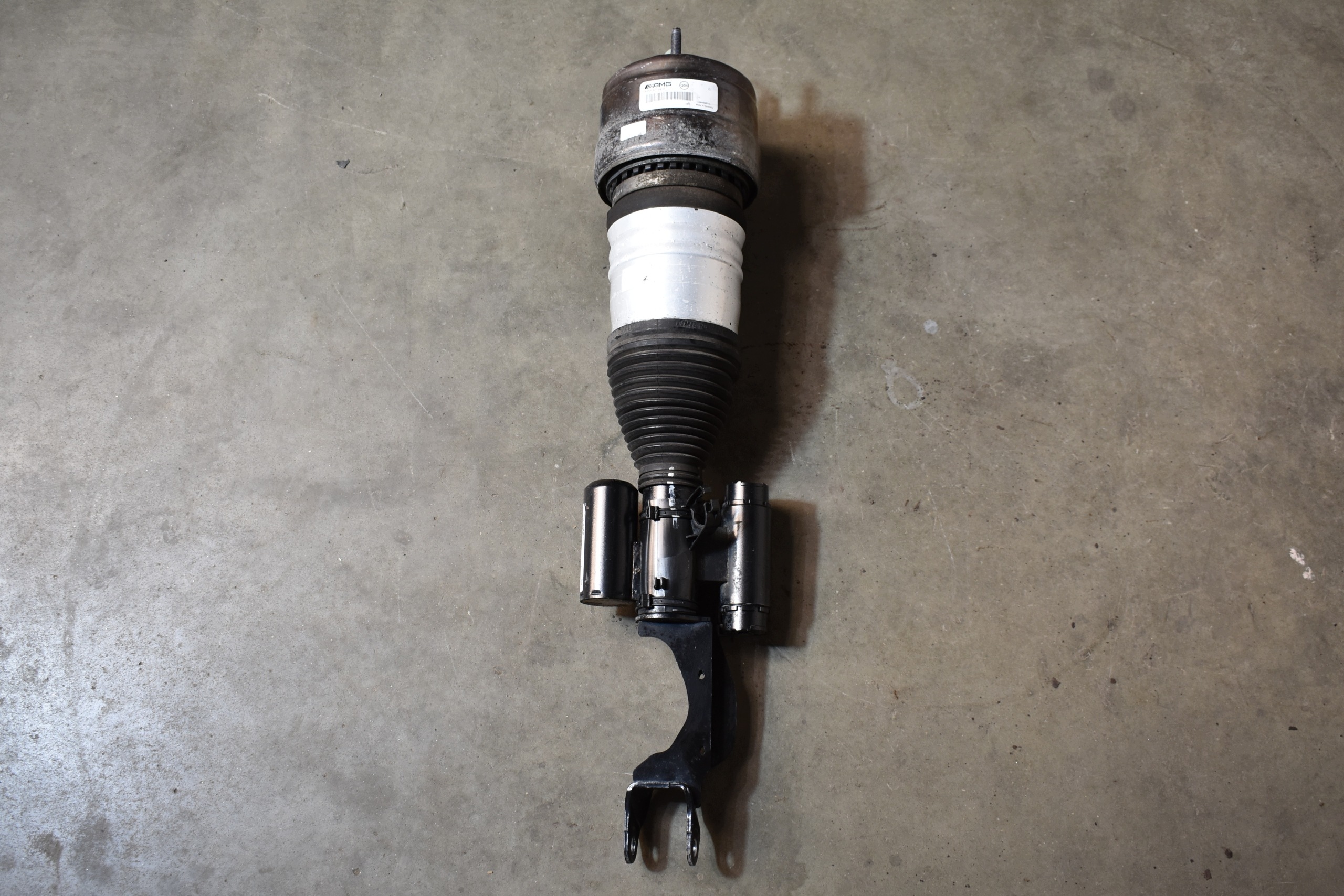 IDEALNY shock absorber front front left AMG MERCEDES X290 1