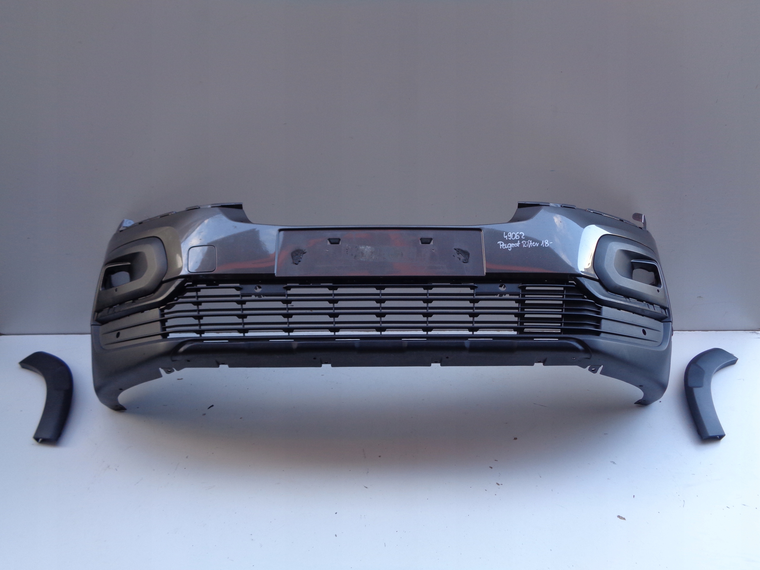front bumper PEUGEOT RIFTER 18- NR 49062