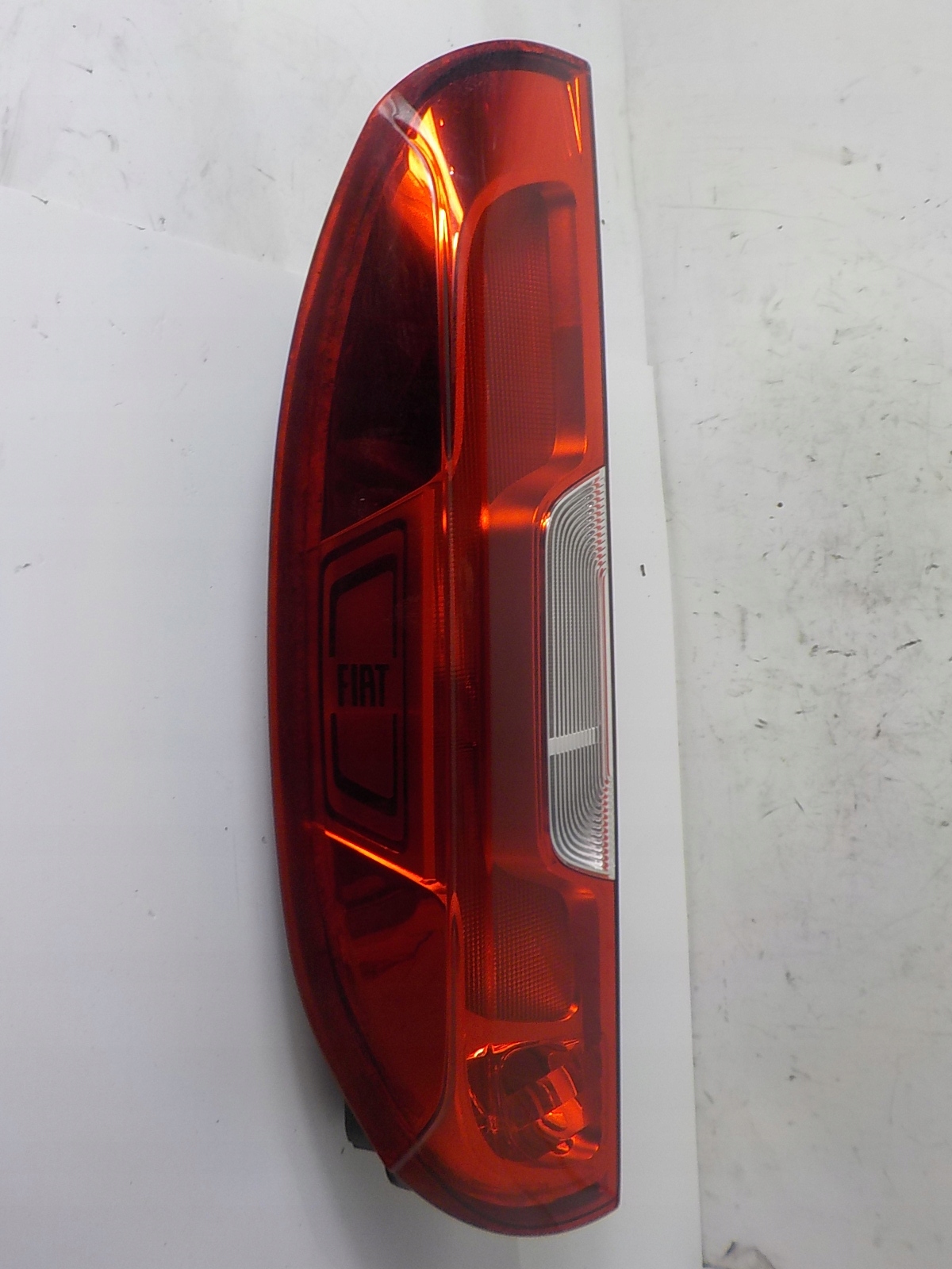 FIAT DOBLO II LIFT Licht links hinten links heck 52044717