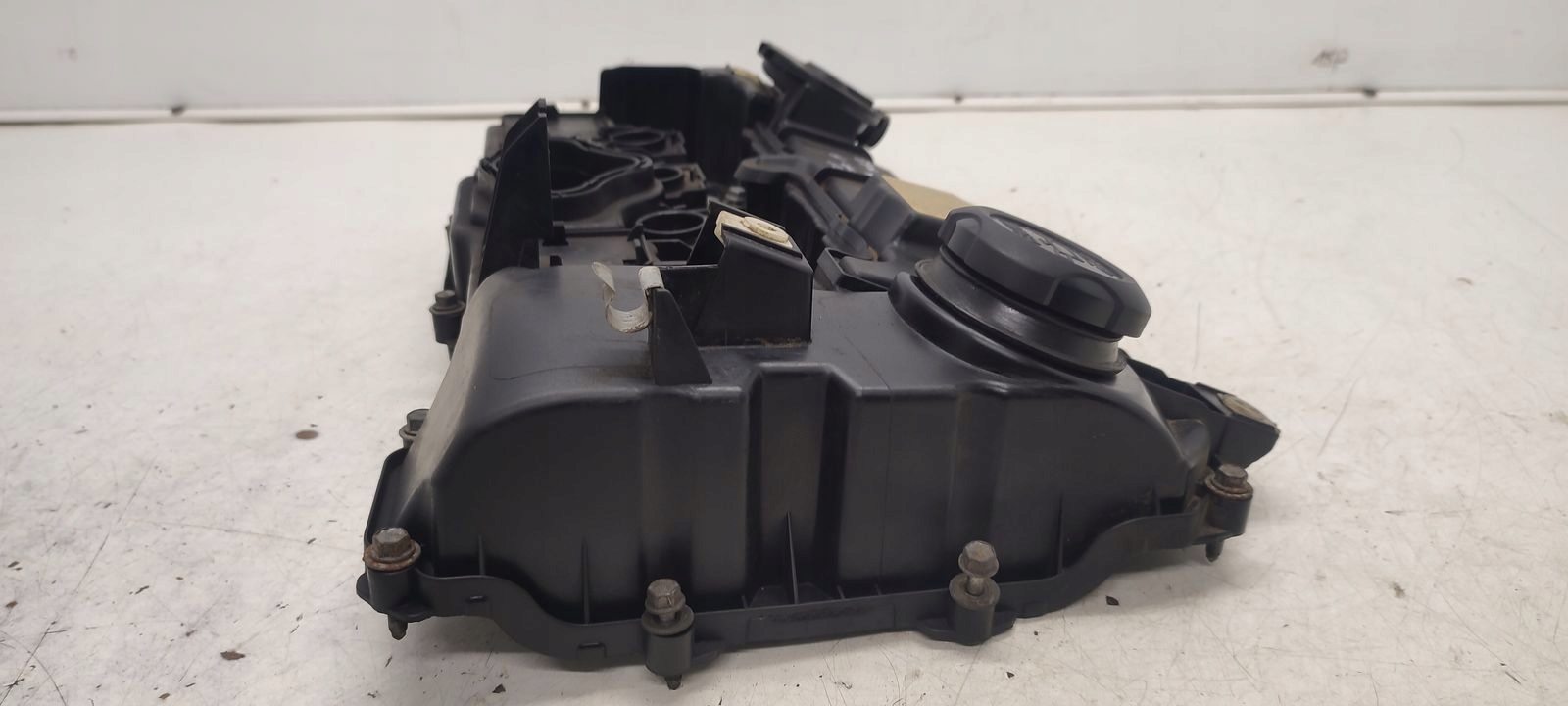 szelepfedél BMW E90 E91 2,0i