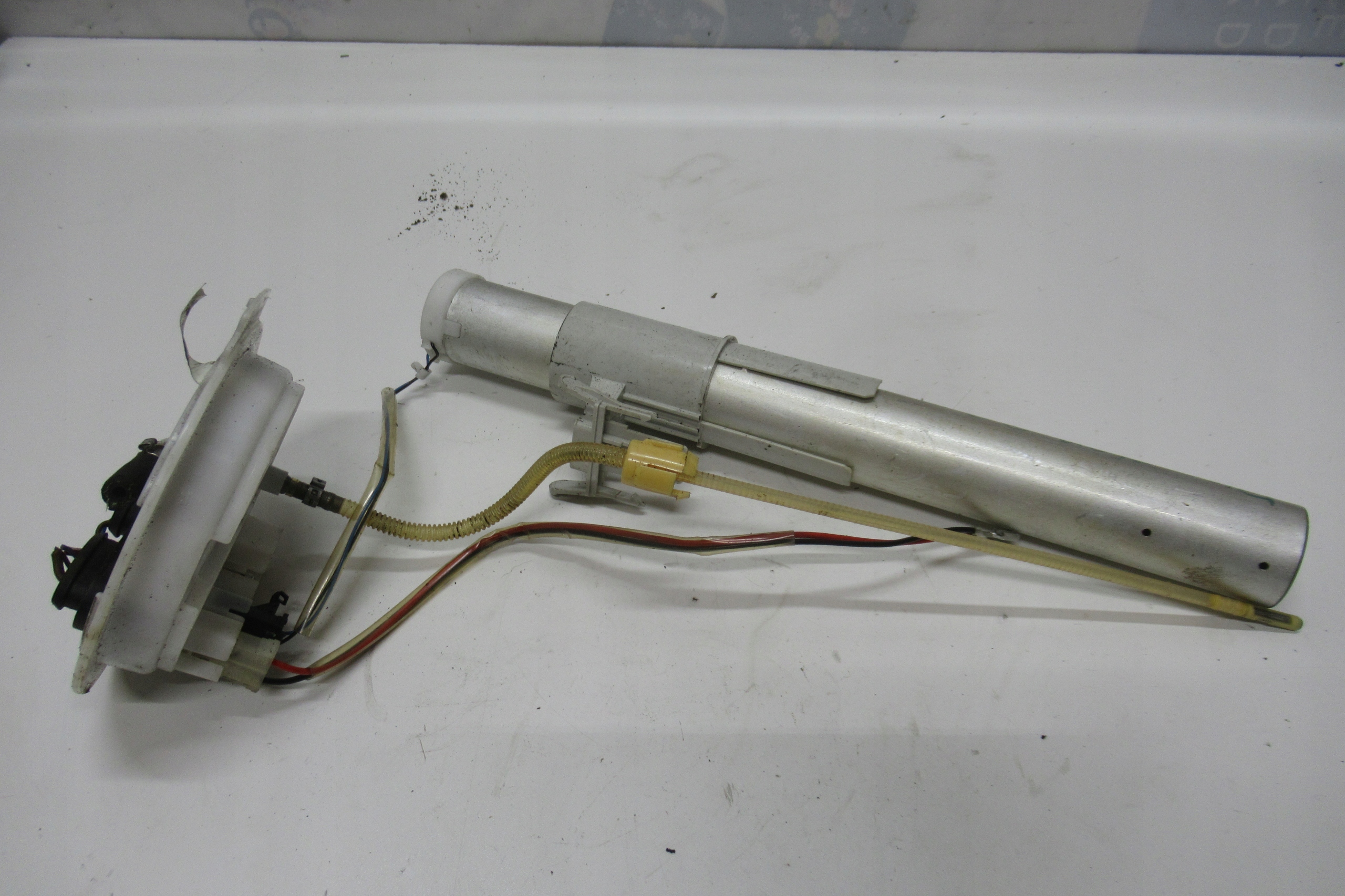VW PHAETON 3.0 TDI feed pump sensor 3D0919679G