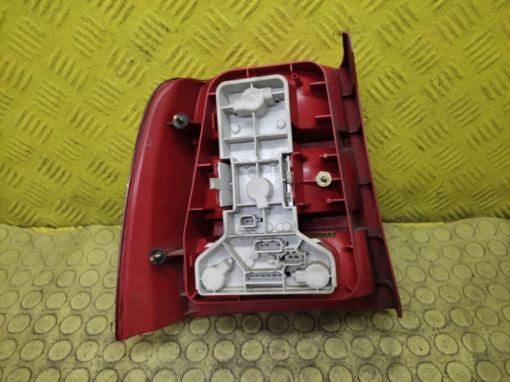 VW PASSAT B5 sedan light right rear part 3B5945096F