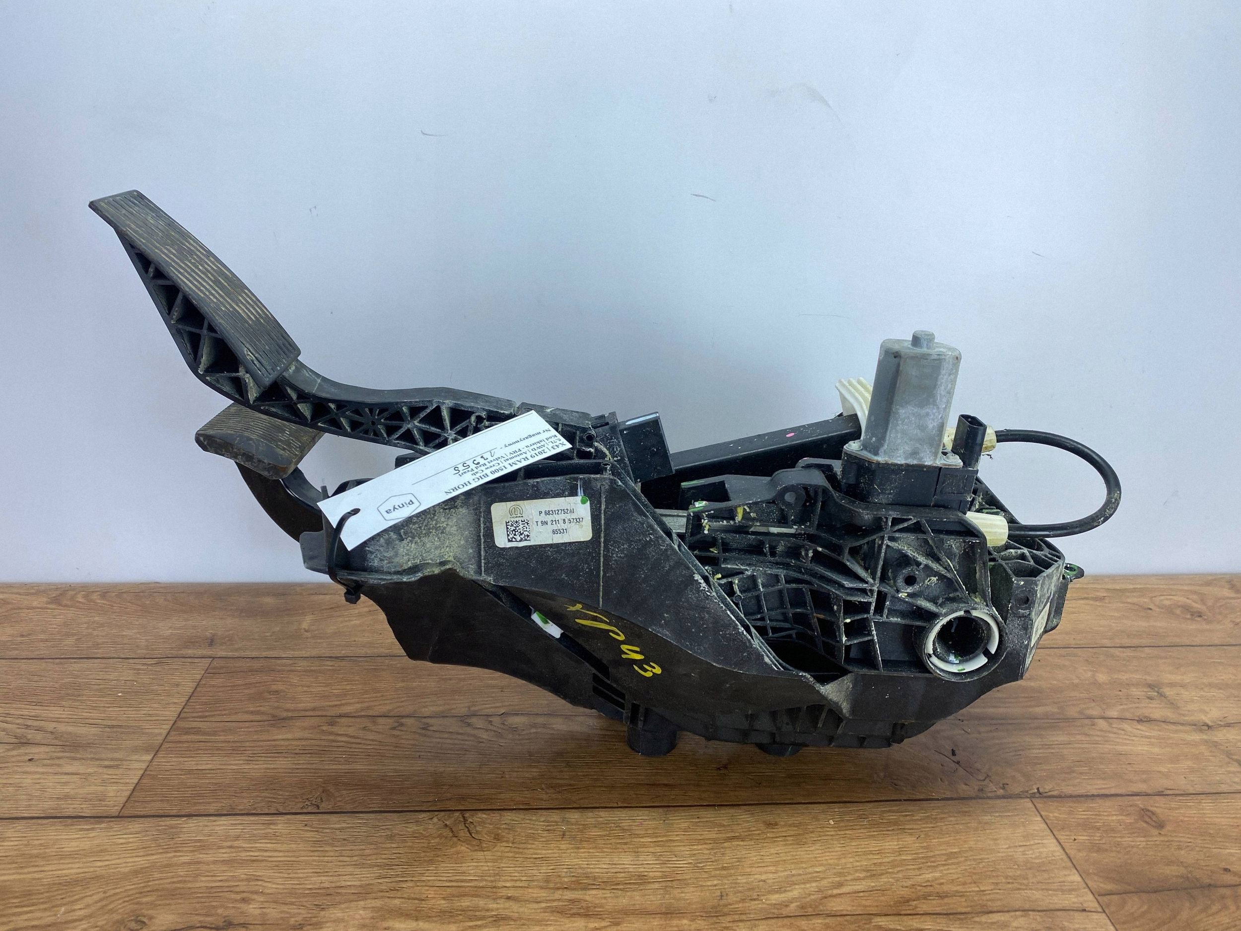 Pedal Bremse Gas komplet Ram 1500 DT 2019+