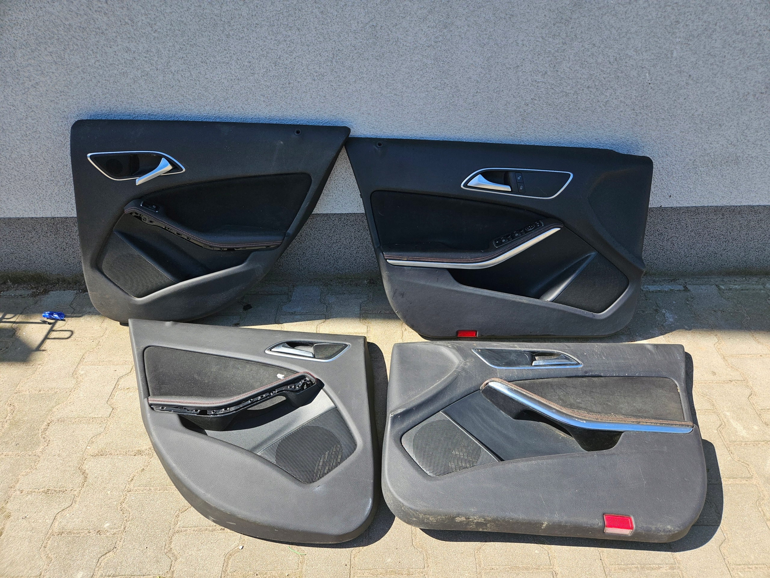 дверные карты кожа mercedes-benz oe A2465406809