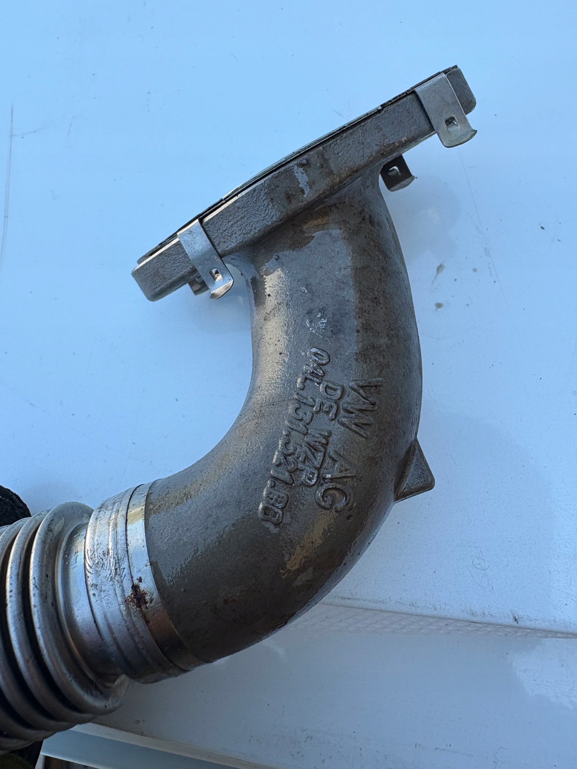 pipe wiring EGR VW 04L131521BB