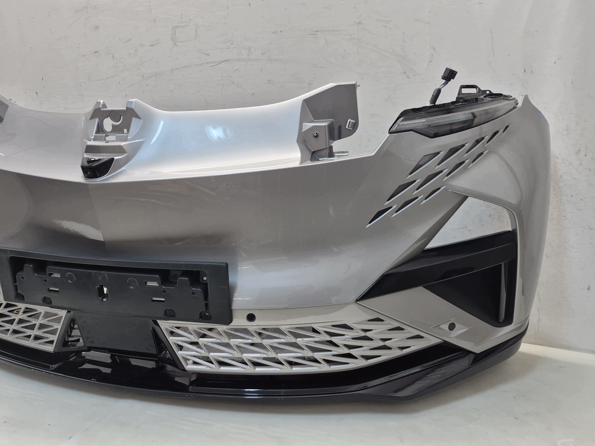 ALPINE A390 26- bumper front front complete KAMERA PDC RADAR 620225390R