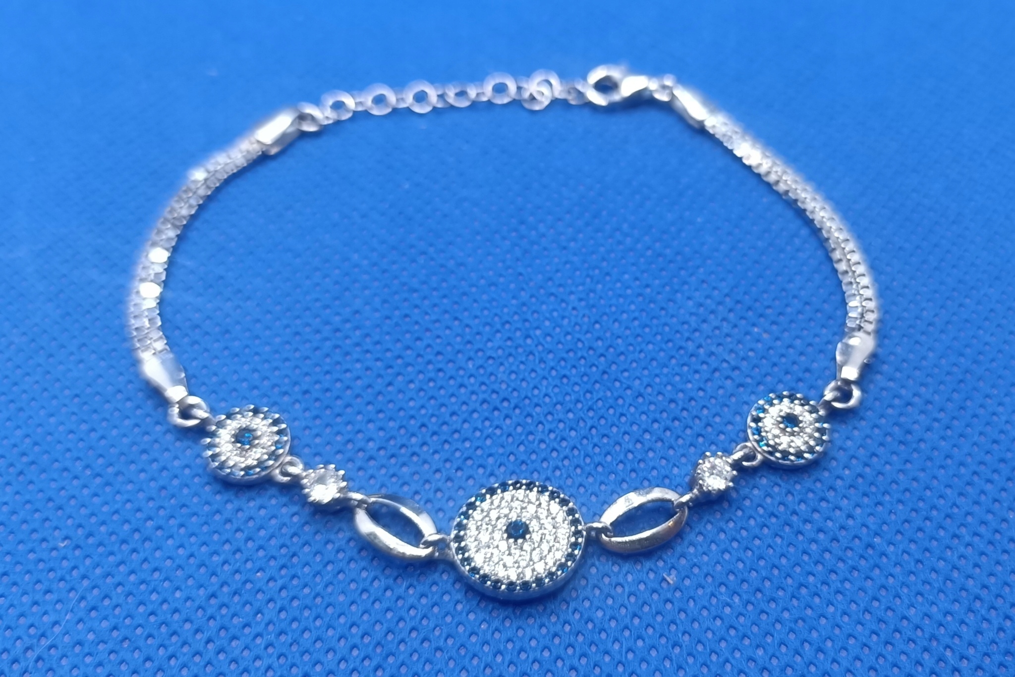 Módní Stříbrný Náramek Oko Proroka Zirkony PR.925