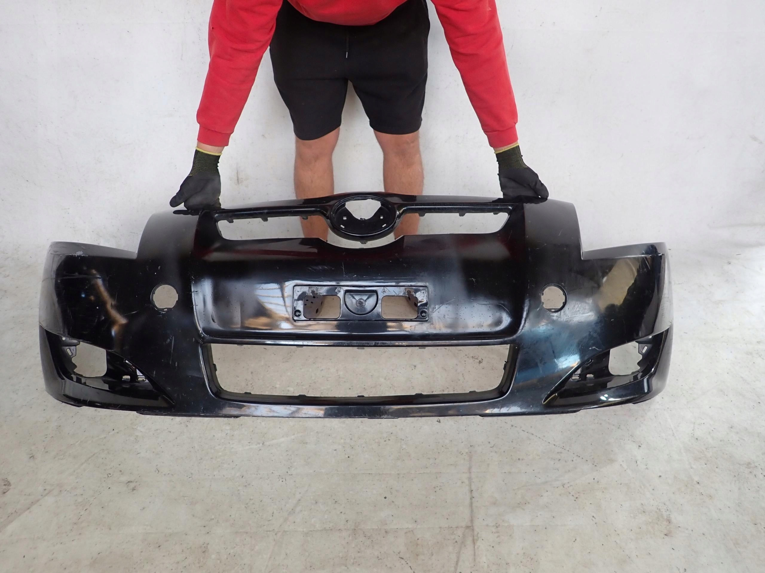 TOYOTA AURIS and 1 06-09 bumper front front
