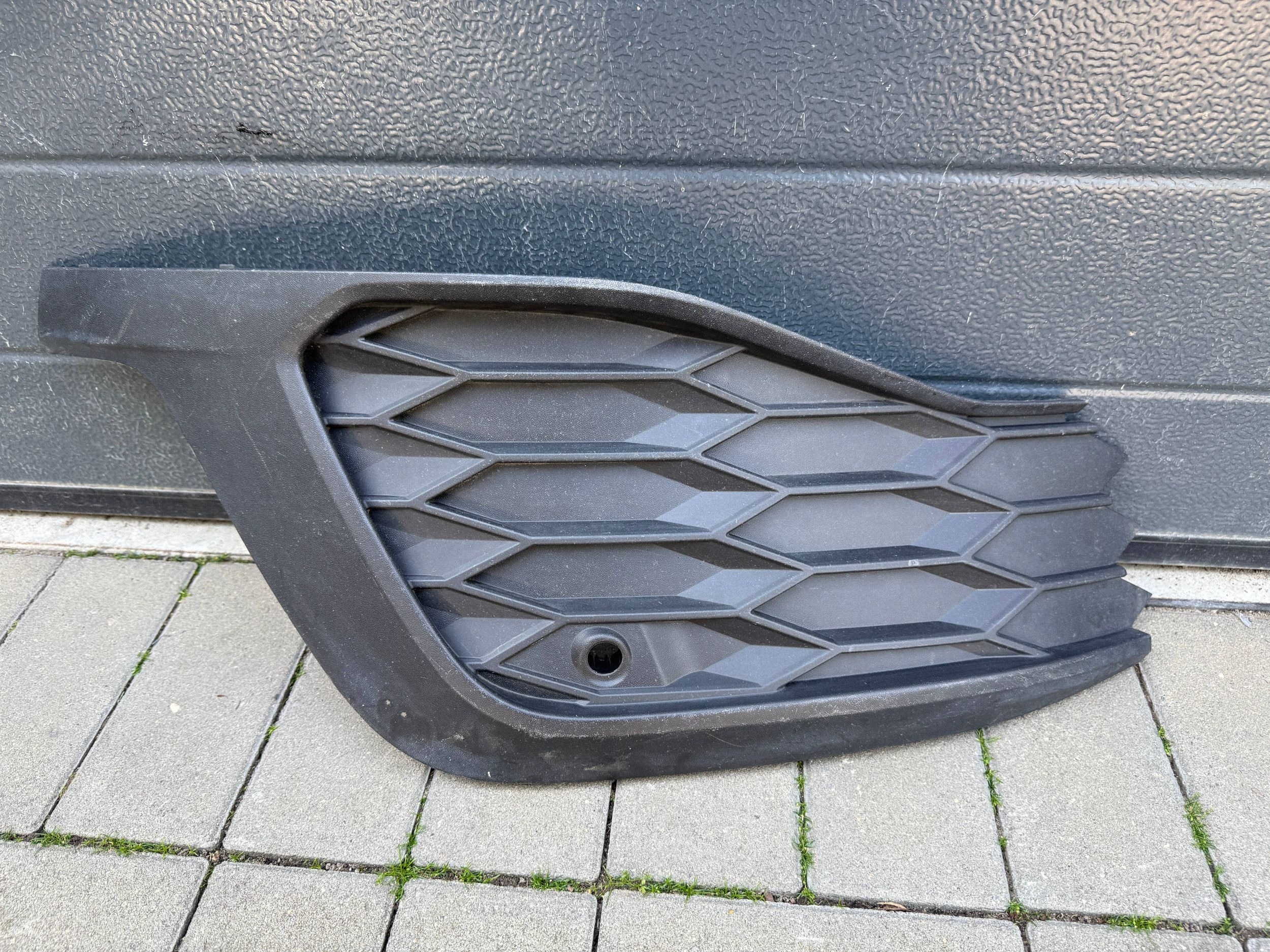 Vw Golf 8 VIII Gti grid of a bumper left front front 5H0853665G