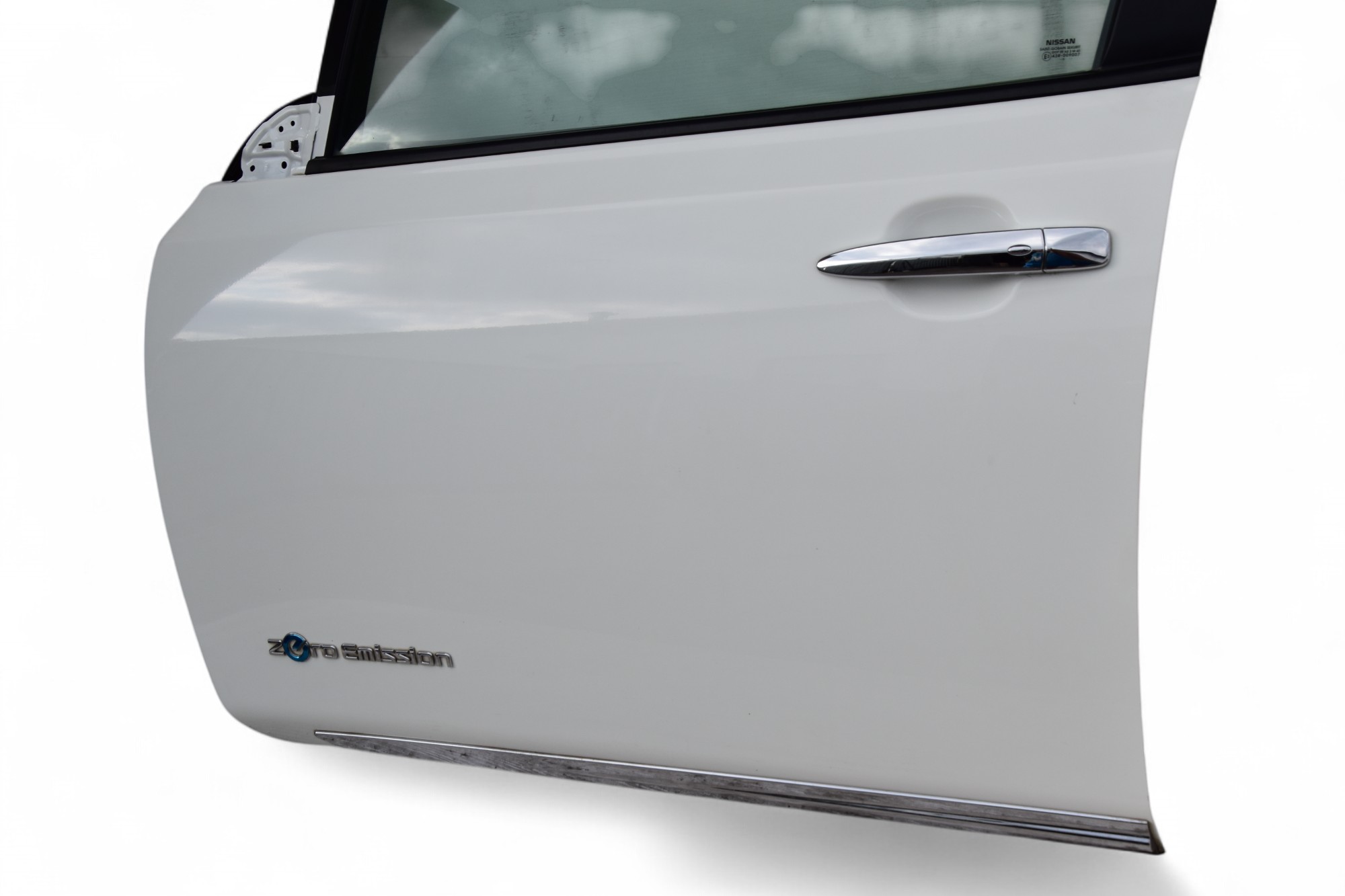 dveře levý předek NISSAN LEAF a TEKNA barva: 326G