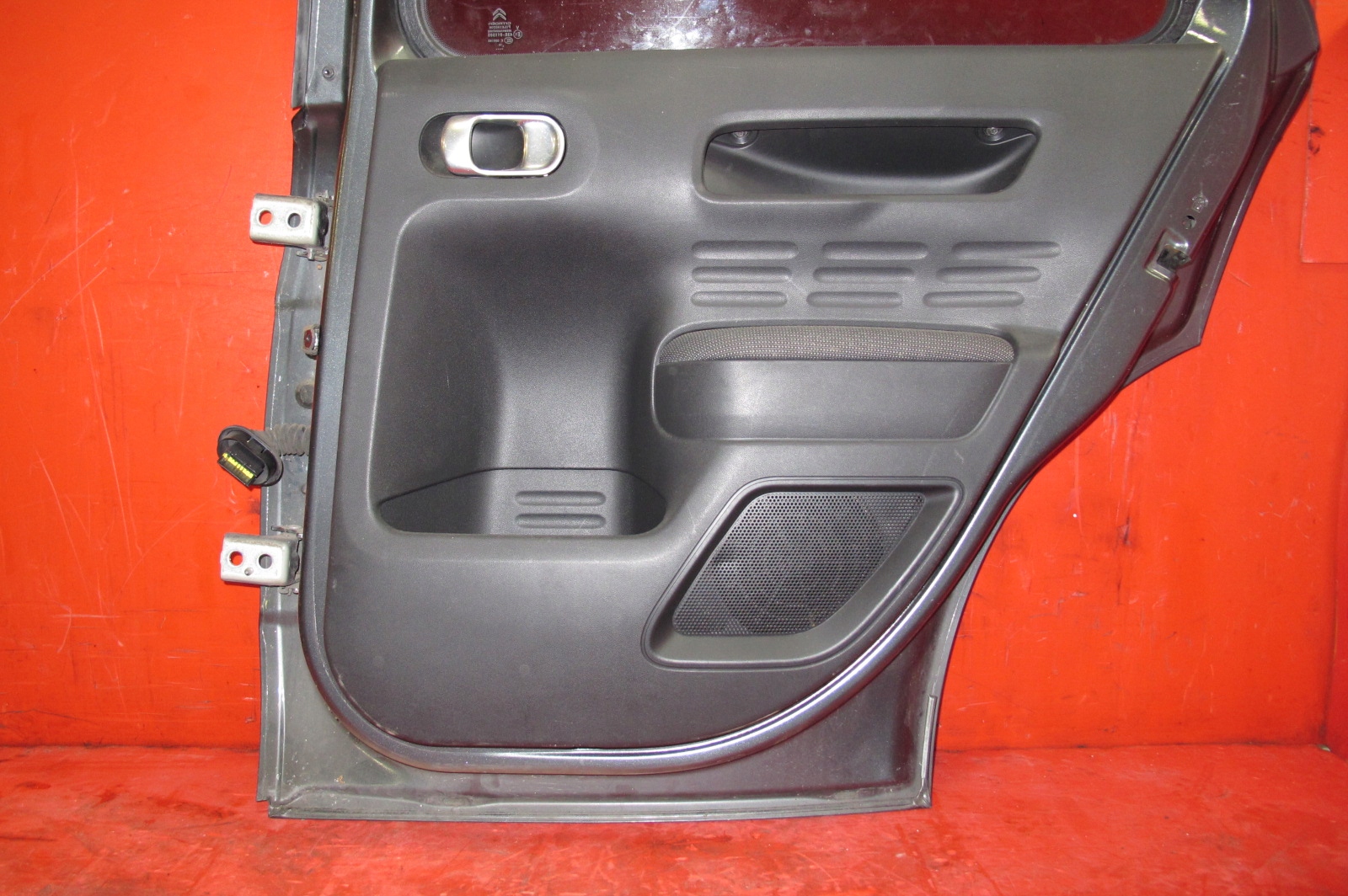CITROEN C4 CACTUS KAKTUS 14-17 window + door rear part right KTPD