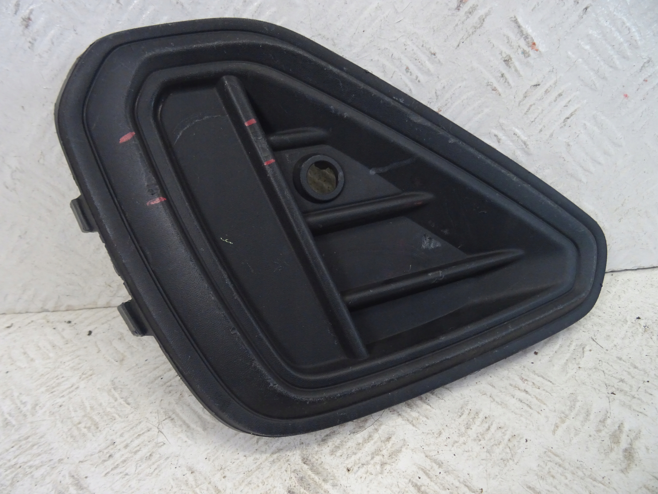 grid of a bumper front front left VW T-CROSS LIFT 2GM807795