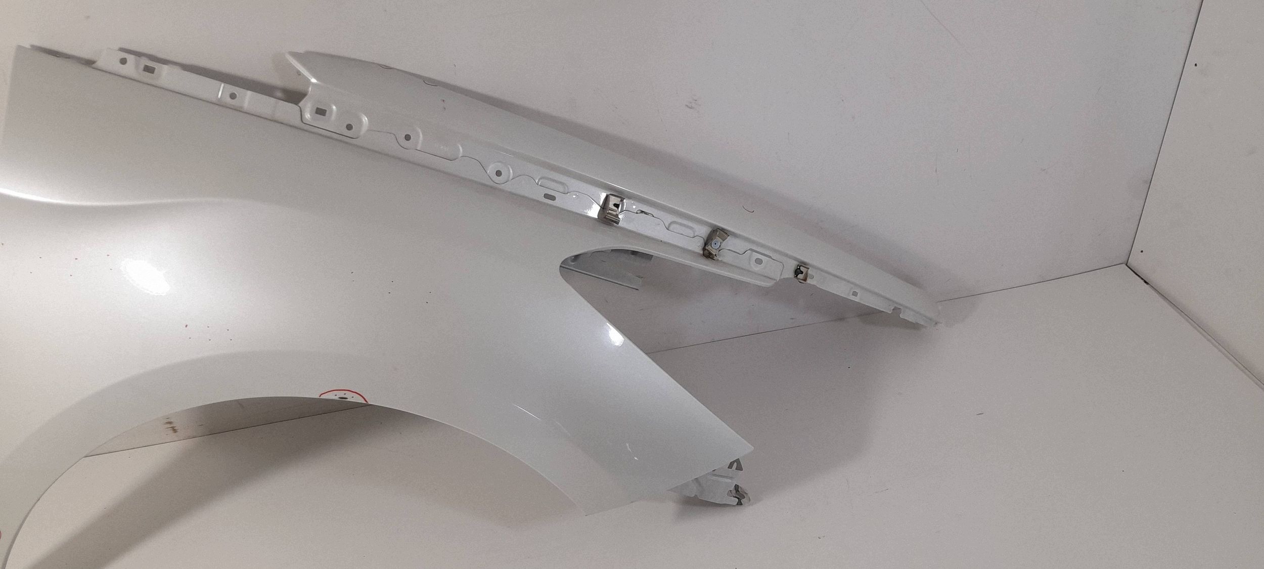 Citroen DS5 fender front right (K45)