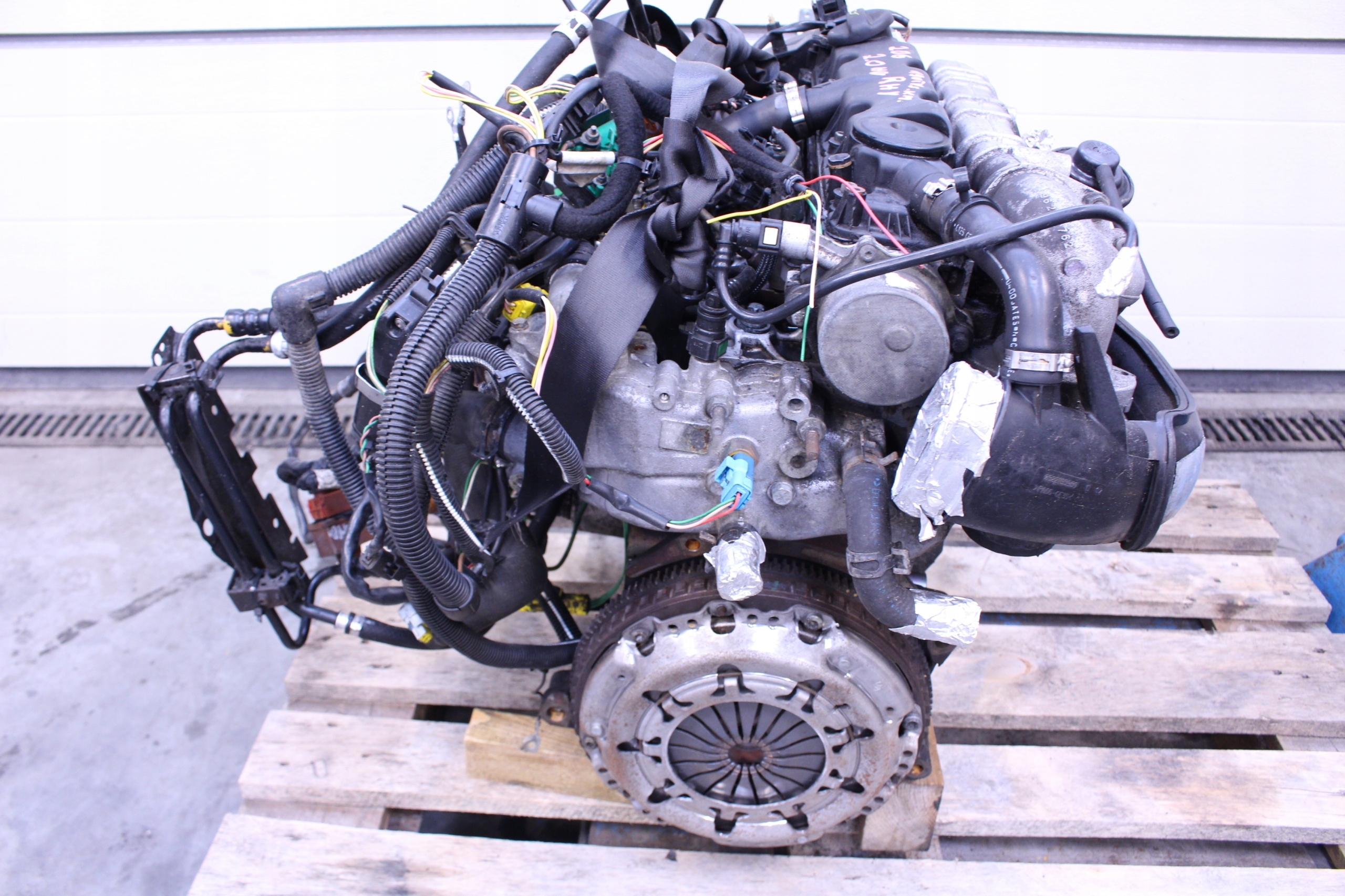 Двигатель peugeot 206 2001r. 2.0 rhy