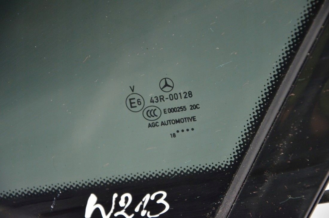 SZYBA KAROSERYJNA PRAWY TYŁ TRÓJKĄT MERCEDES W238 Producent części Mercedes-Benz OE