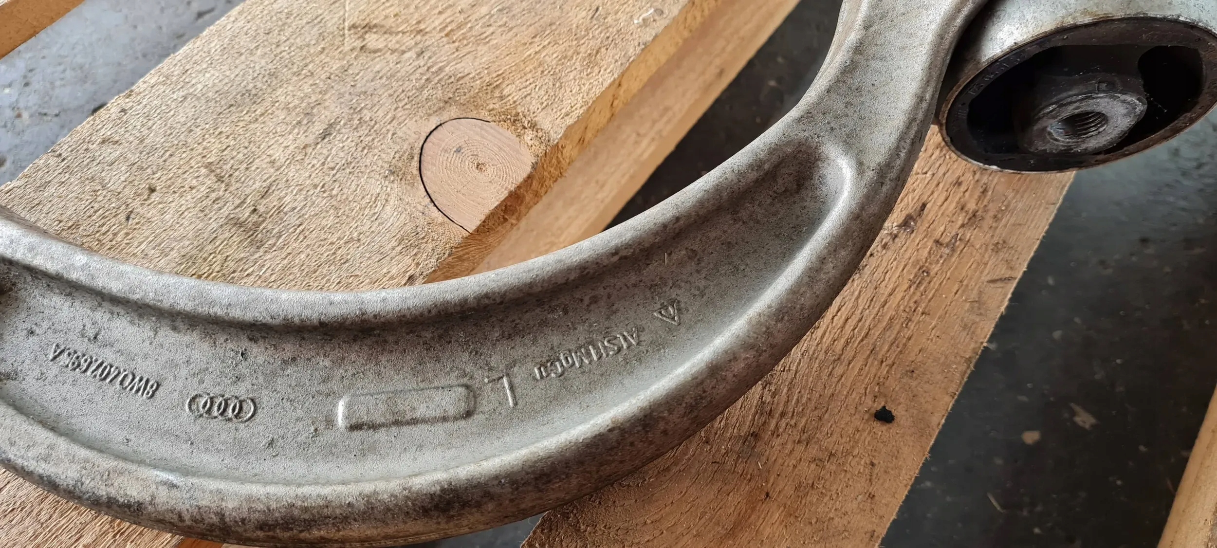 A5 8W QUERLENKER LINKS VORNE 8W0407693A A4 B9 8W