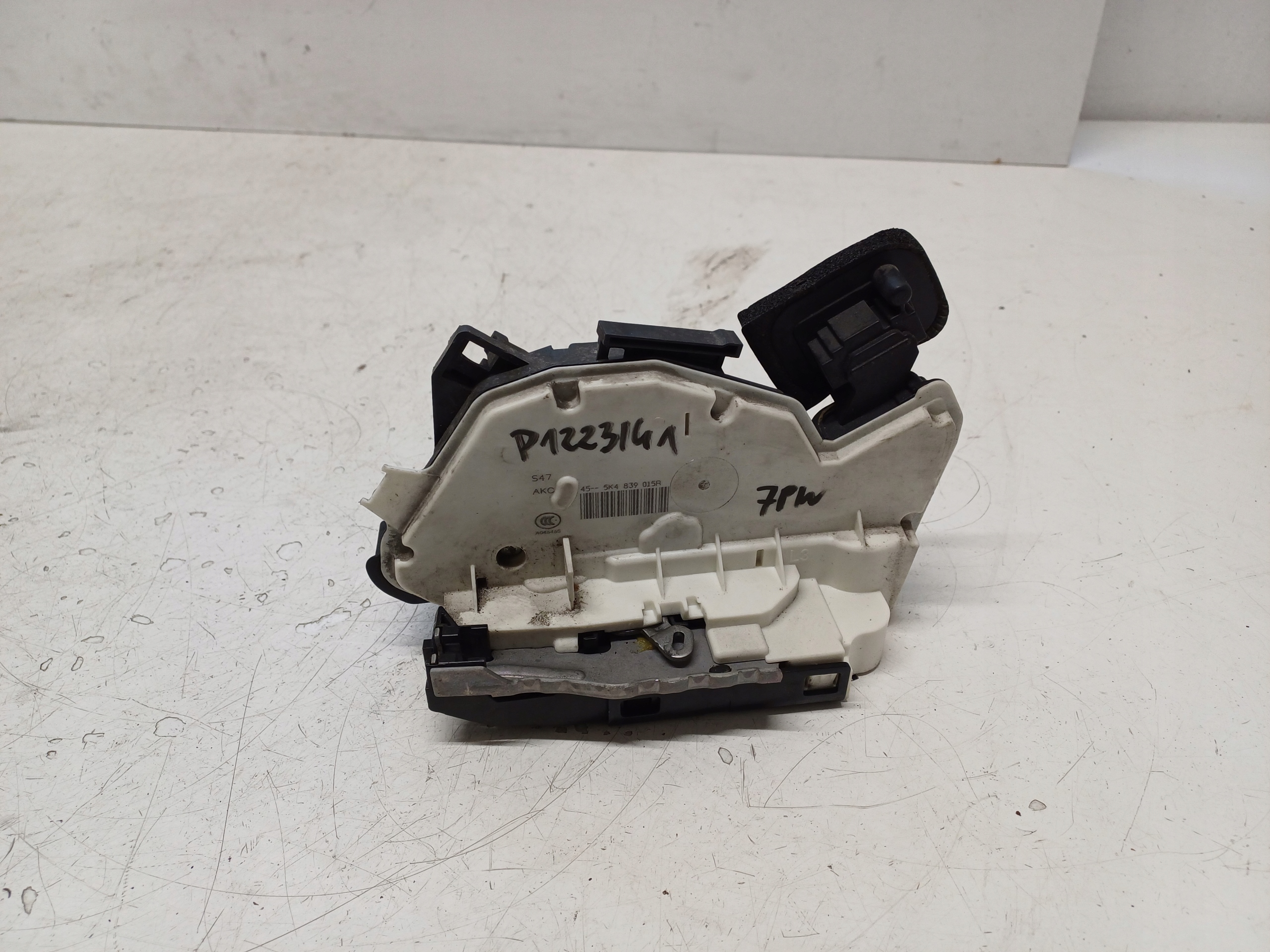 VW AUDI SEAT ZAMEK LEWY TYŁ 7PIN 5K4839015R