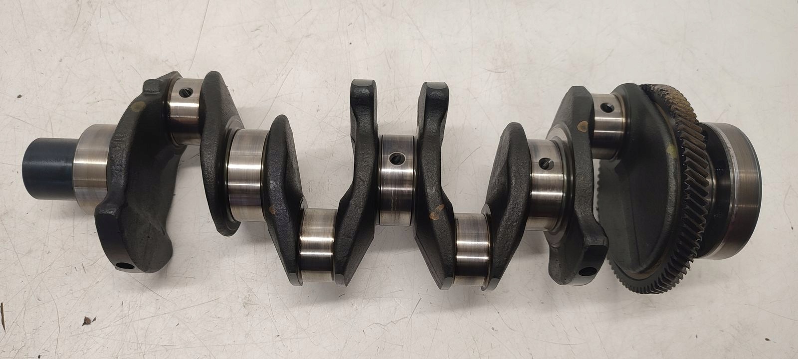 crank BMW M47 TU2 2,0D