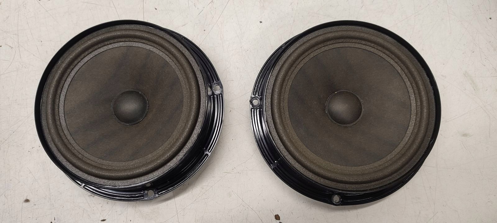 speaker speakers door VW Tiguan