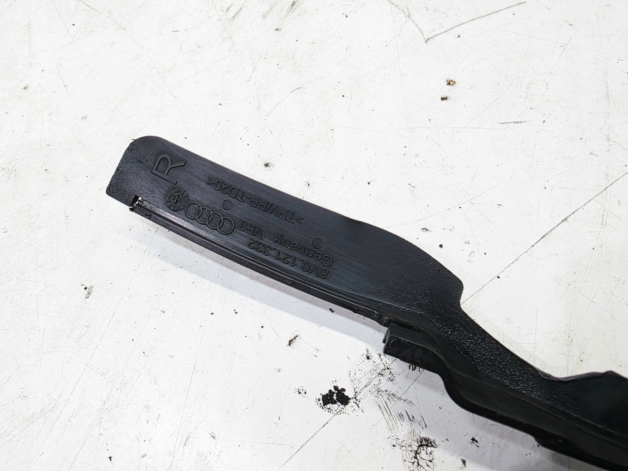 gasket radiator right AUDI A3 8V 8V0121332