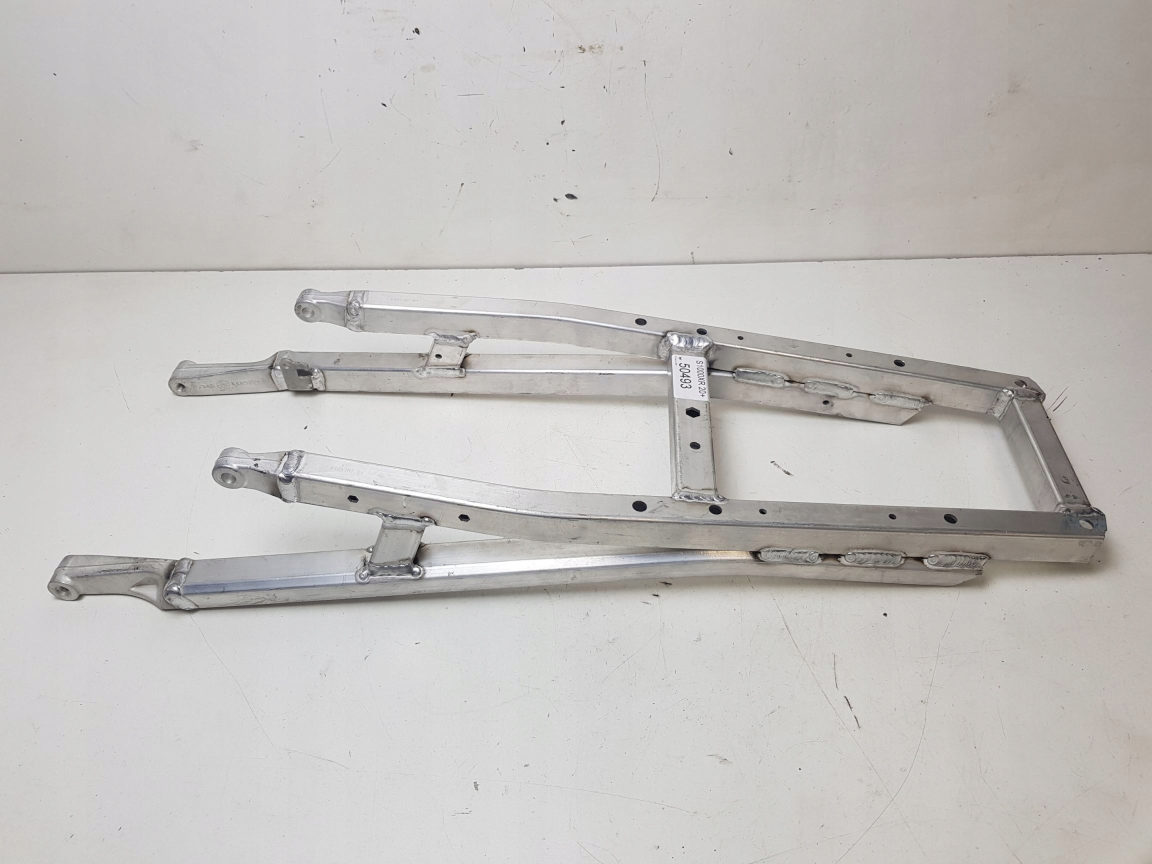 8405296 - BMW S1000XR 20 + РАМА ЗАДНЯЯ СТОЙКА КРЕПЛЕНИЕ