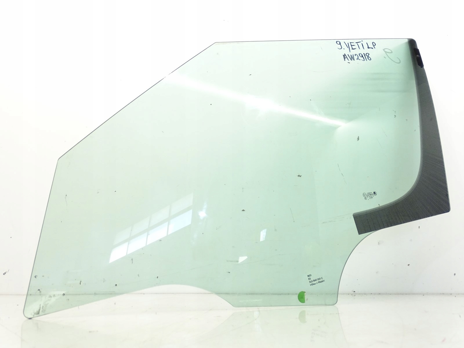 window driver´s left front front SKODA YETI 10R