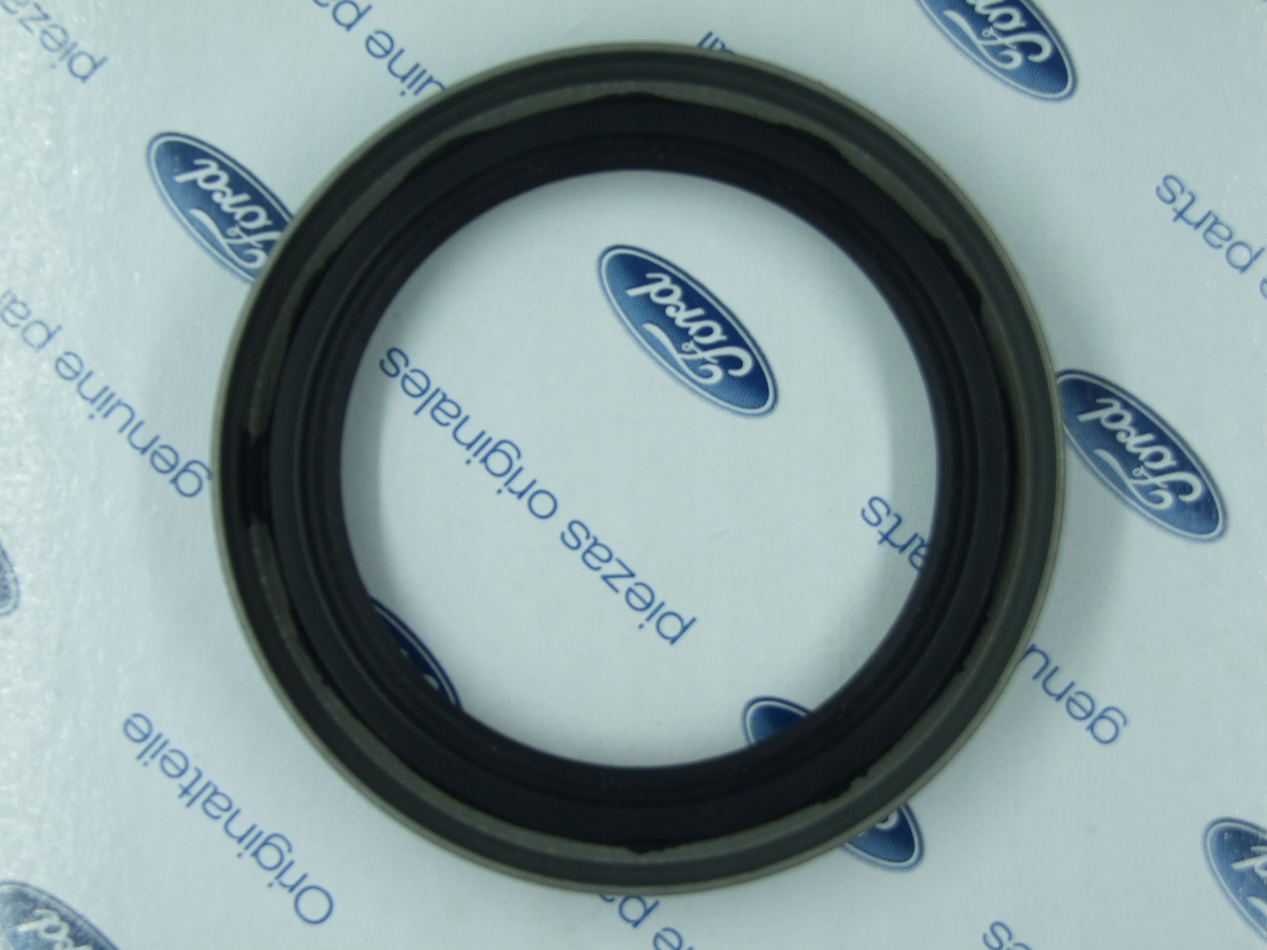 USZCZELNIACZ OSŁONY ROZRZĄDU FORD TRANSIT MK8 2.0 2016ROK=> NOWY ORYGINALNY Numer katalogowy części GK2Q-6700-AA