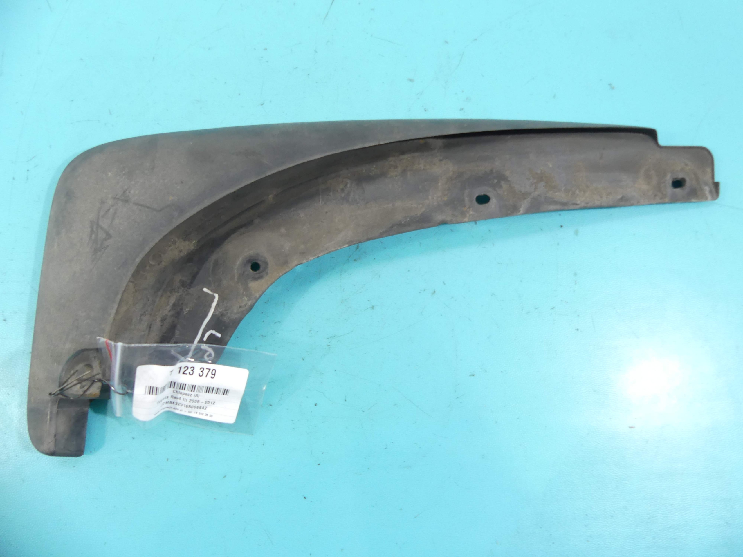 CHLAPACZ PRZÓD LEWY TOYOTA RAV4 III 05-08