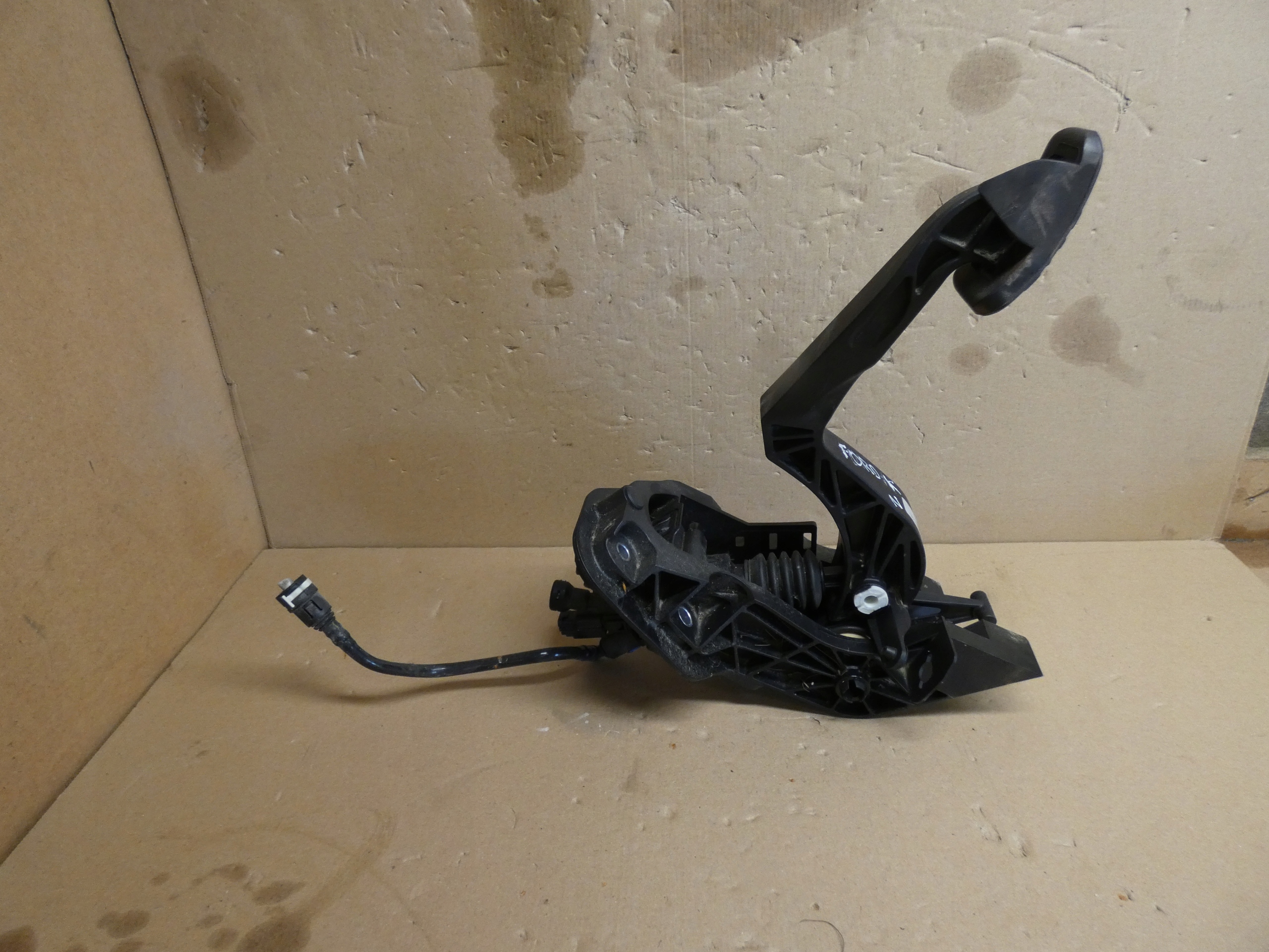 FORD KA PLUS + Kupplungspedal H1BC-7B633-C1C