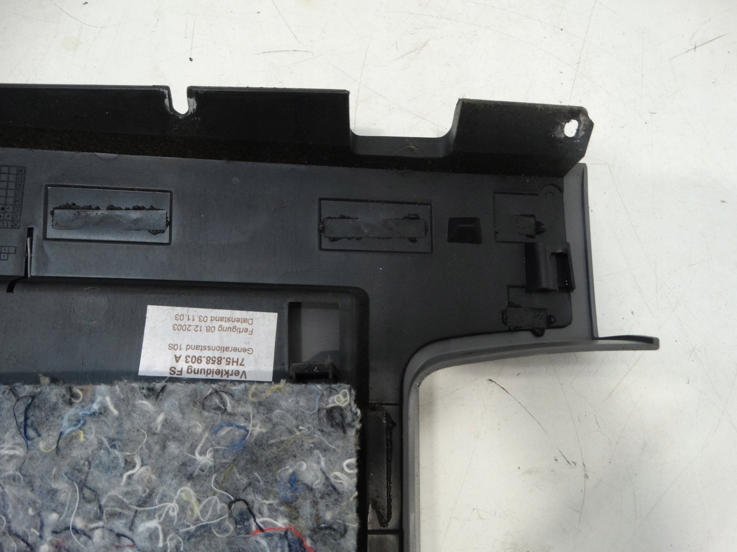 Blende Abdeckung Leuchten konsole VOLKSWAGEN T5 MULTIVAN 7H5858723
