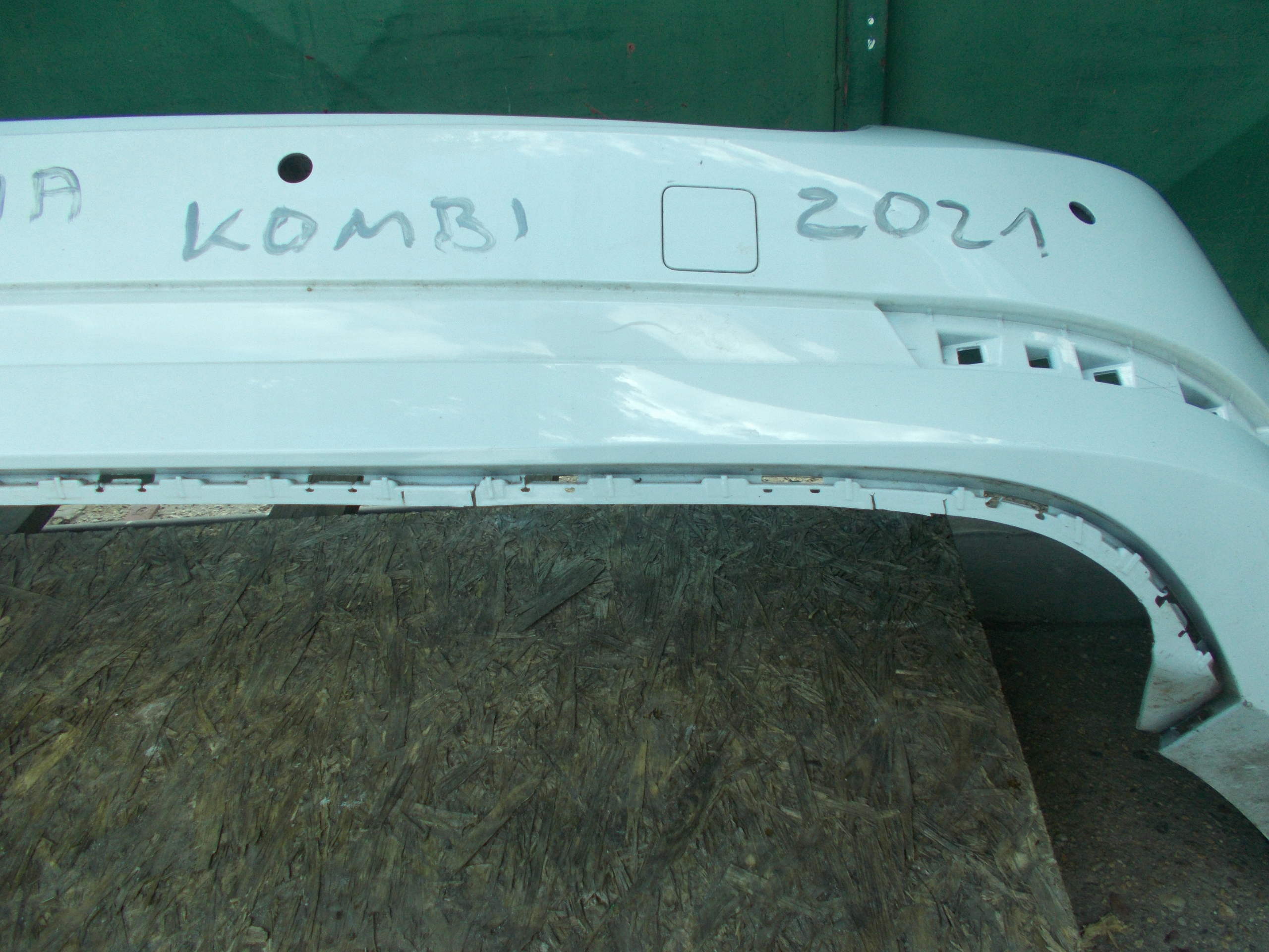 SKODA OCTAVIA KOMBI 21R bumper rear part