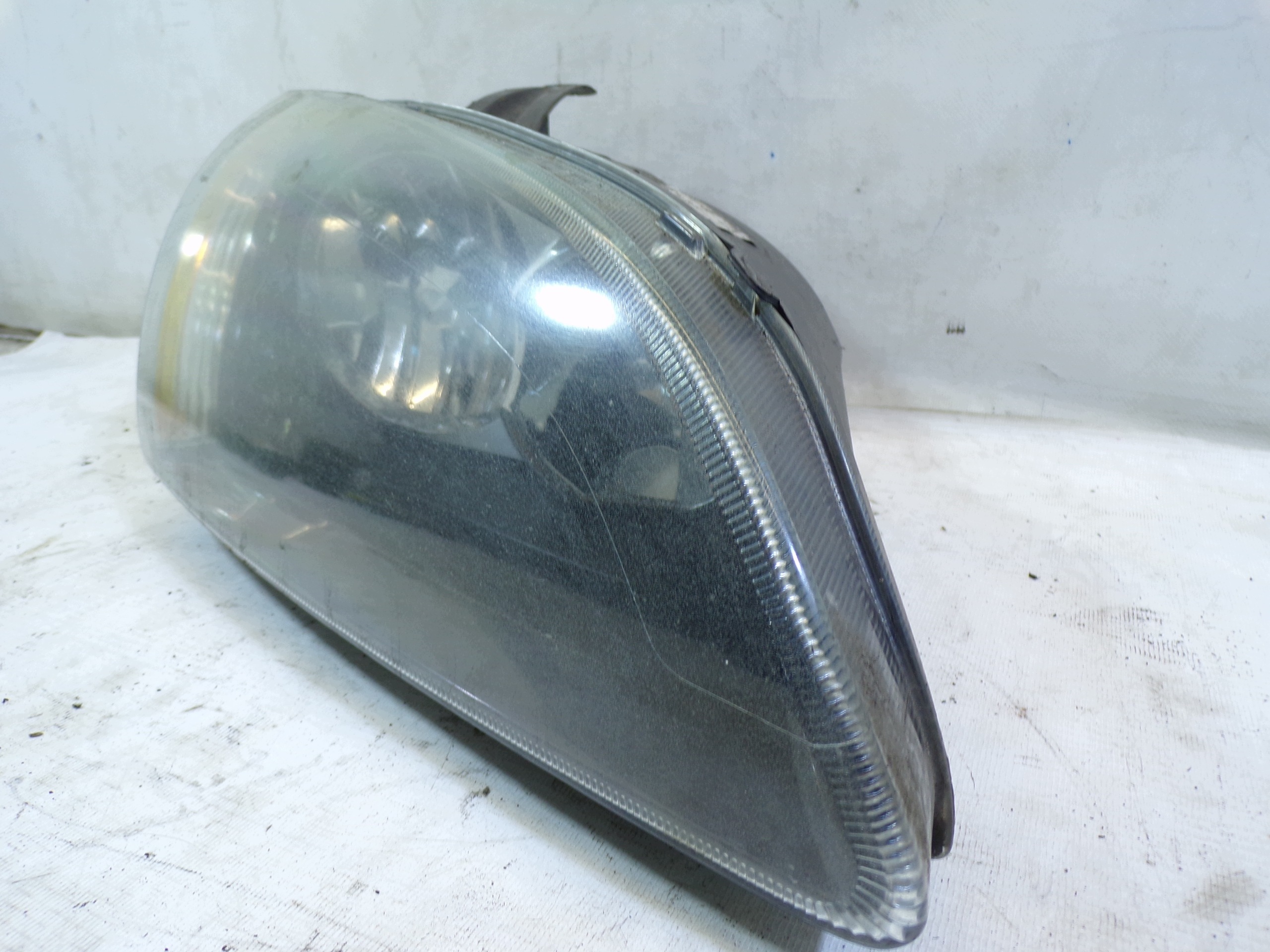 light front front right FORD FOCUS 2 II black (2)(K)