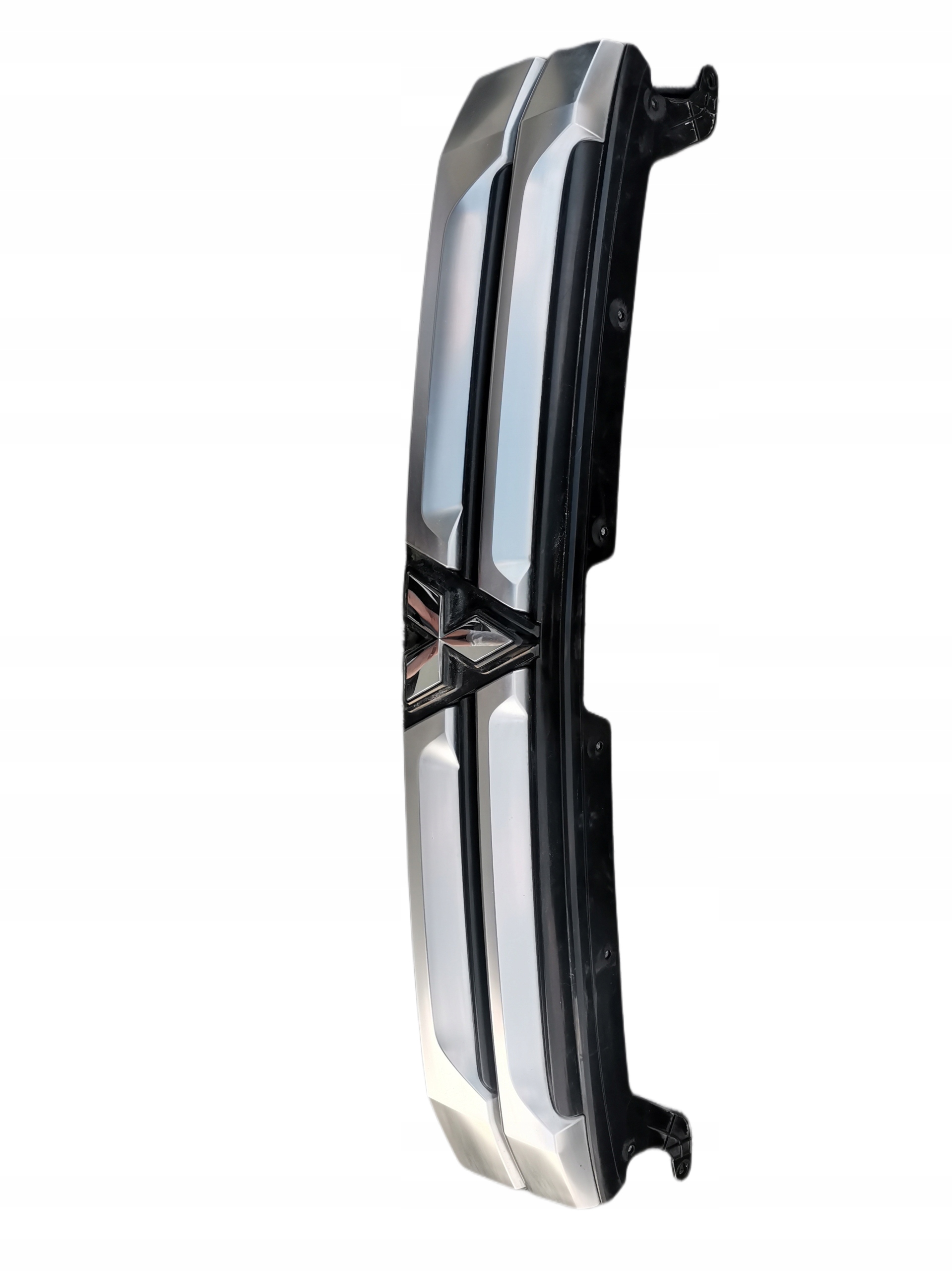 MITSUBISHI OUTLANDER 2012-- grill 7450A959 7450A980