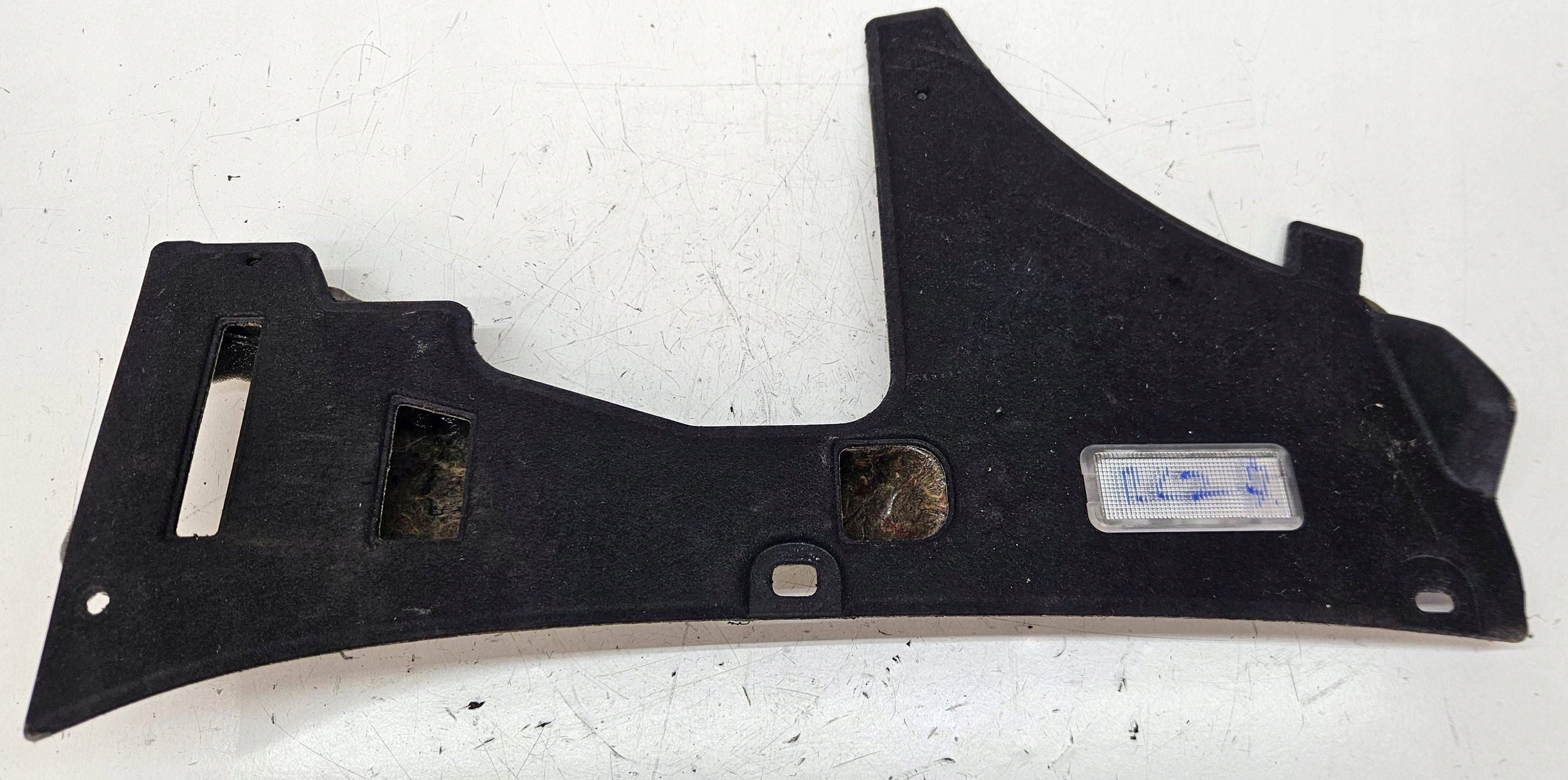 Peugeot RCZ cover lower left consoles centralnej
