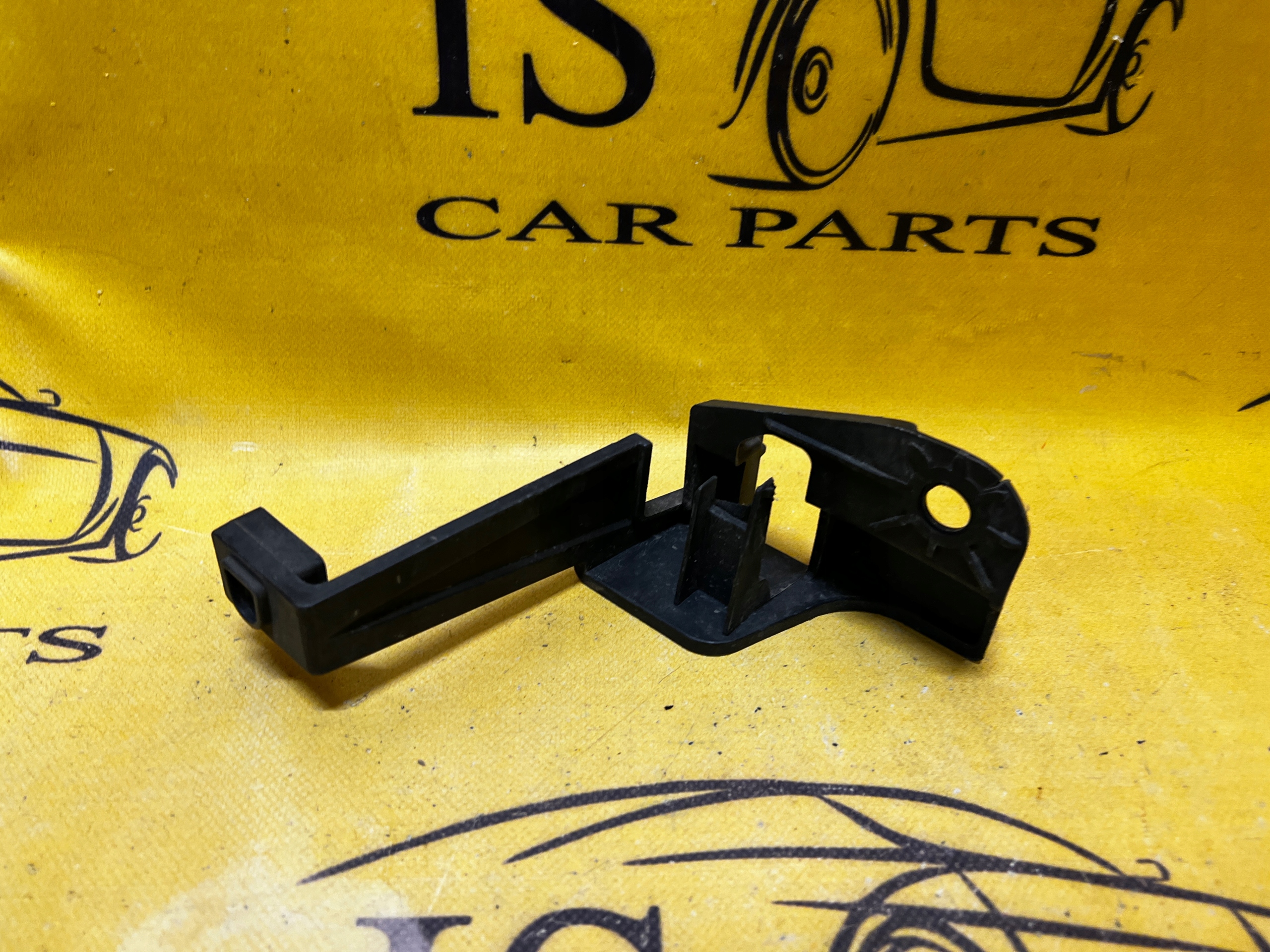 850427805R - ПРОСКАЛЬЗЫВАНИЕ КРЕПЛЕНИЕ РАДИАТОРА ПЕРЕДНЕЕ RENAULT MEGANE IV