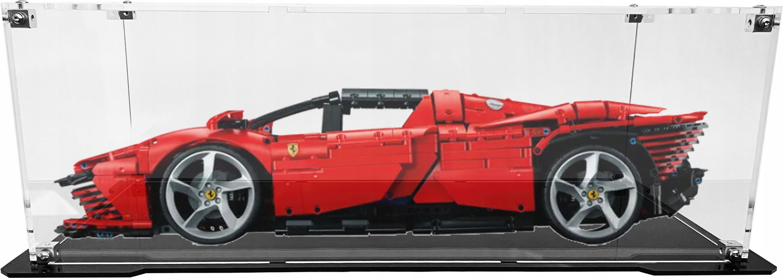 Vitrína s černou základnou pro stavebnici Lego 42143 Ferrari Daytona SP3