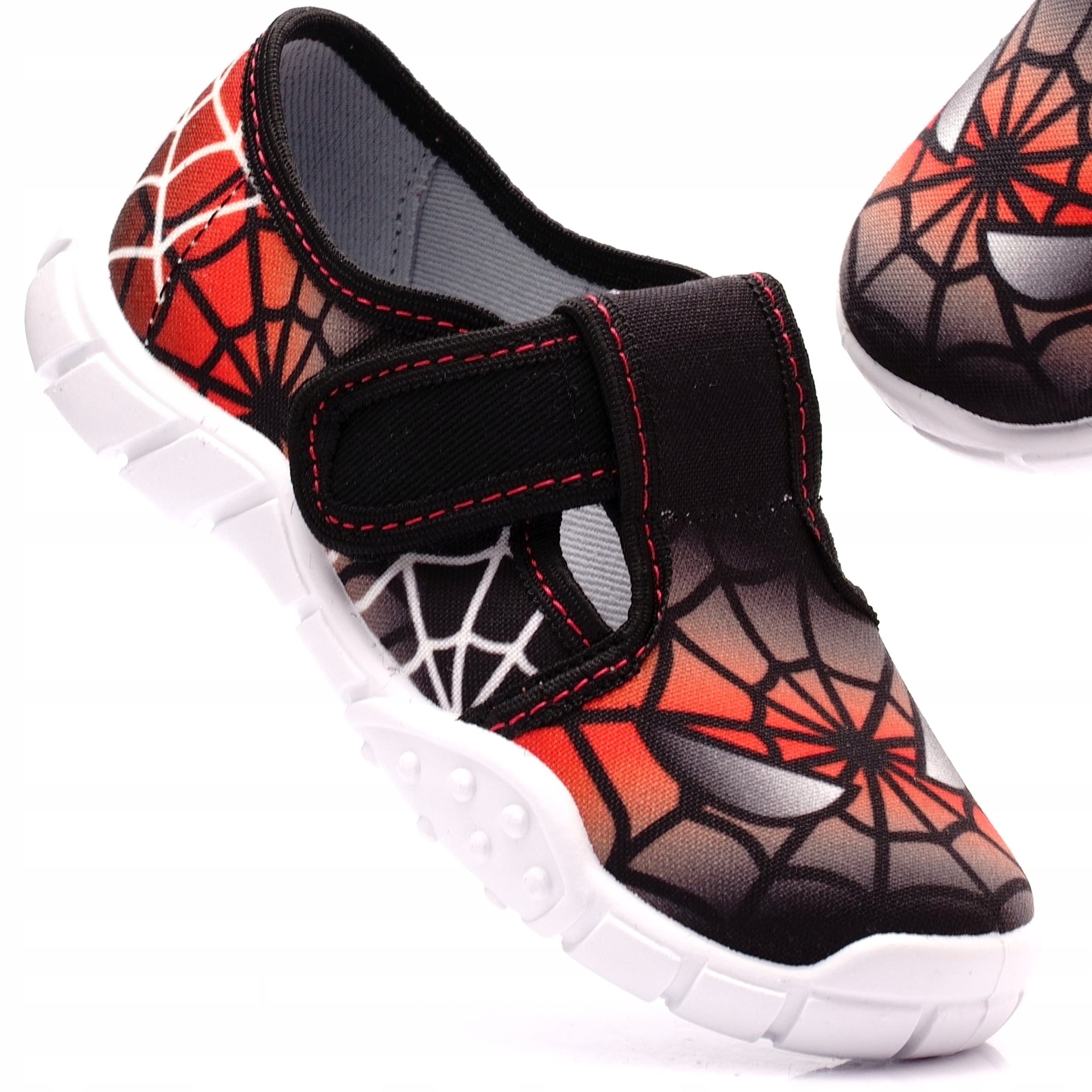 VIGGAMI KAPCIE BUTY CHŁOPIĘCE DO PRZEDSZKOLA PAJĄK SPIDER 35 Marka Viggami