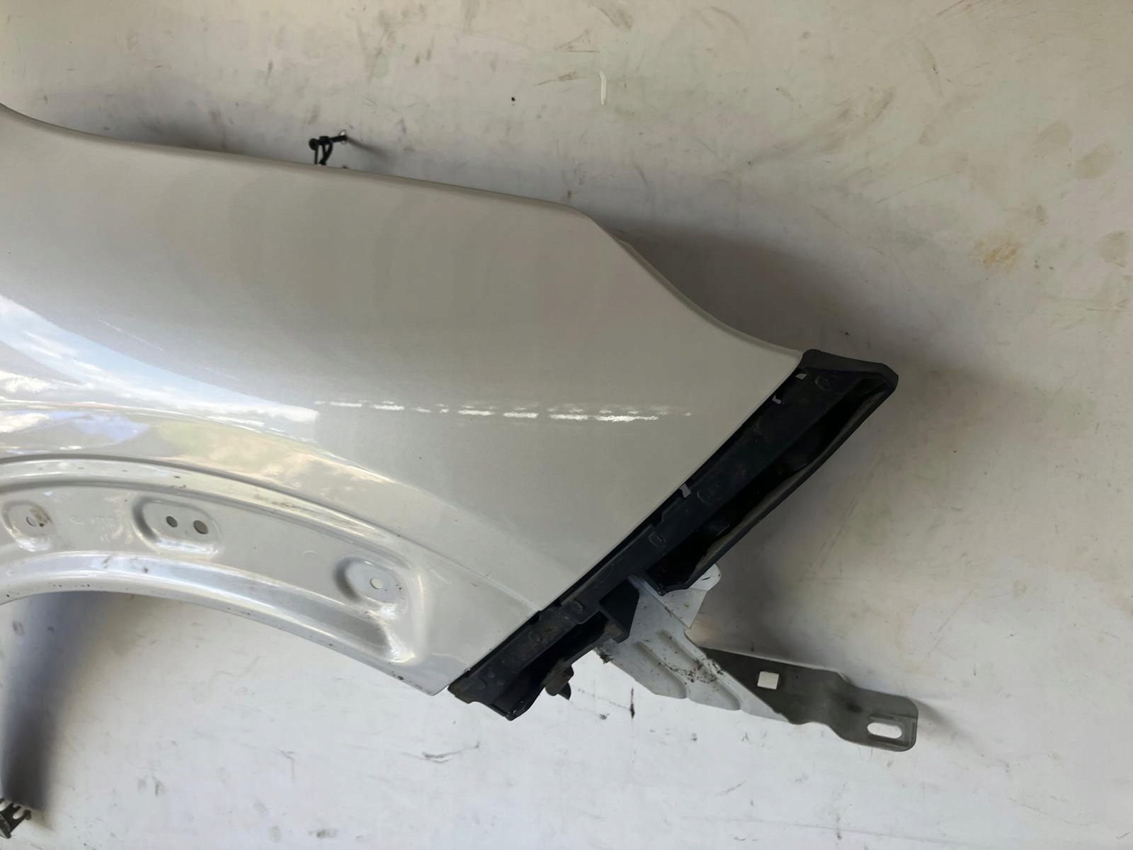 fender right front CITROEN C4 CACTUS LIFT EFCD PERLA