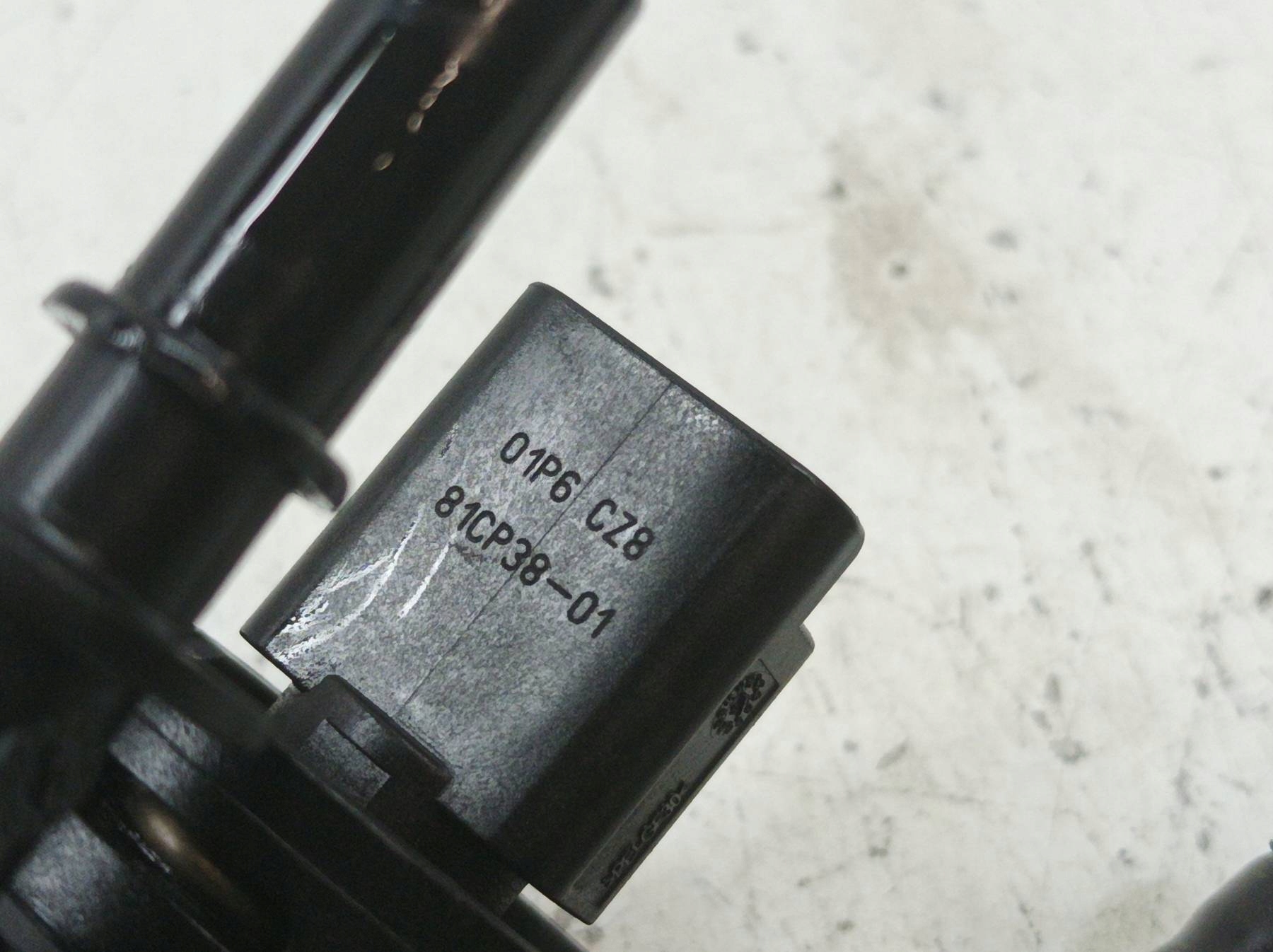 Sensor SENSOR Sensor PODCISNEINIA des Kraftstoffsbehälters Citroen C4 Cactus und (2014- )