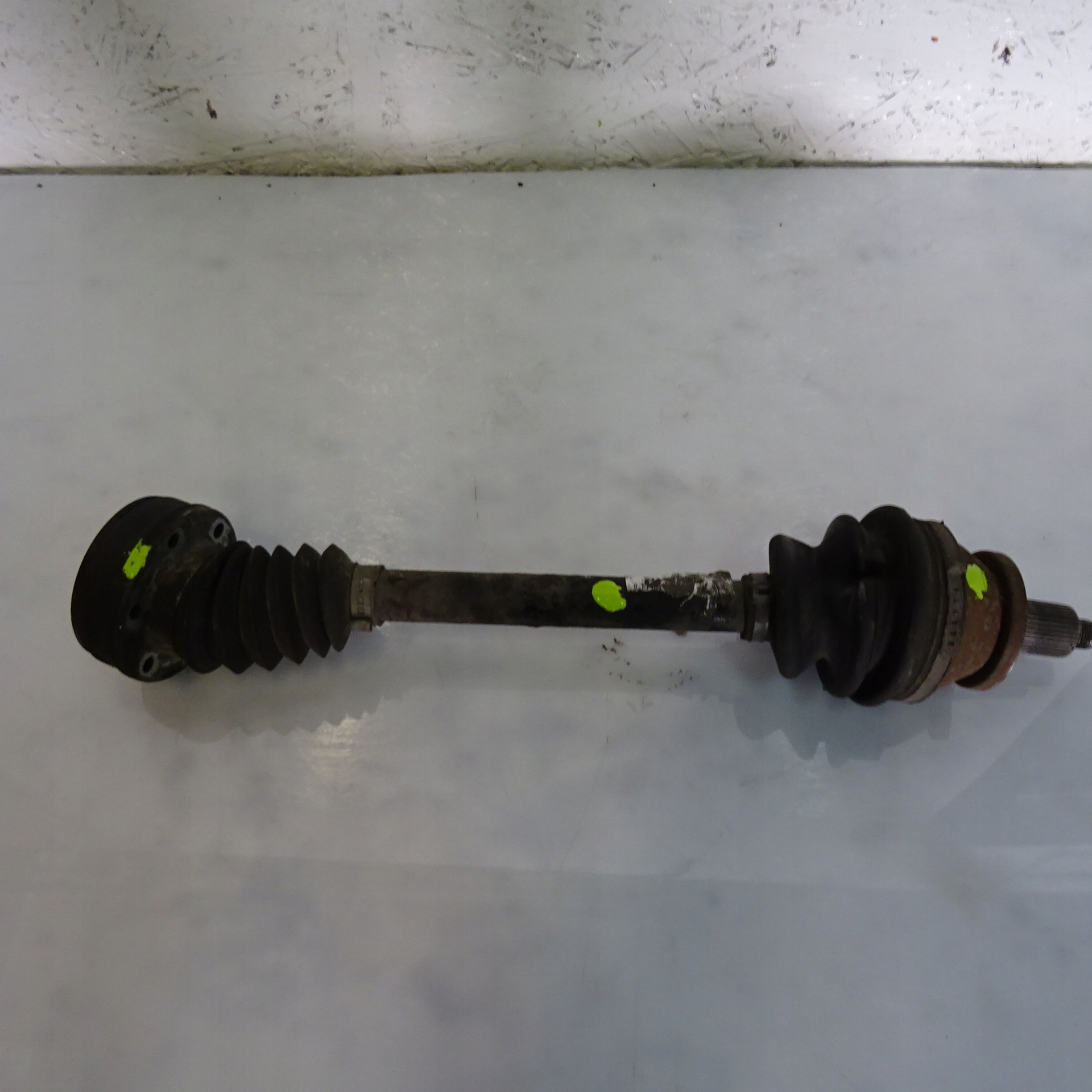 SKODA FABIA and 1.2B semi-axis left