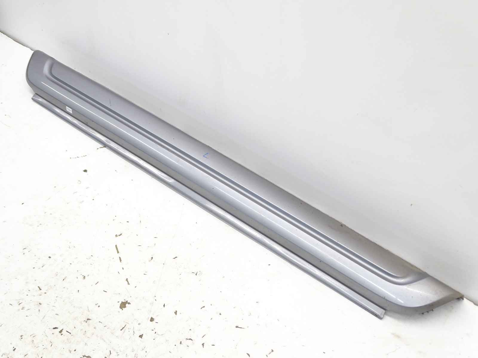 moulding threshold left cap m-packet BMW E83 X3 A08