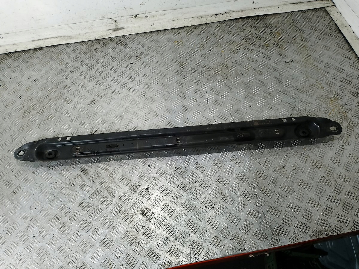 BELKA POD CHŁODNICE PEUGEOT 308 SW 1.6 TURBO