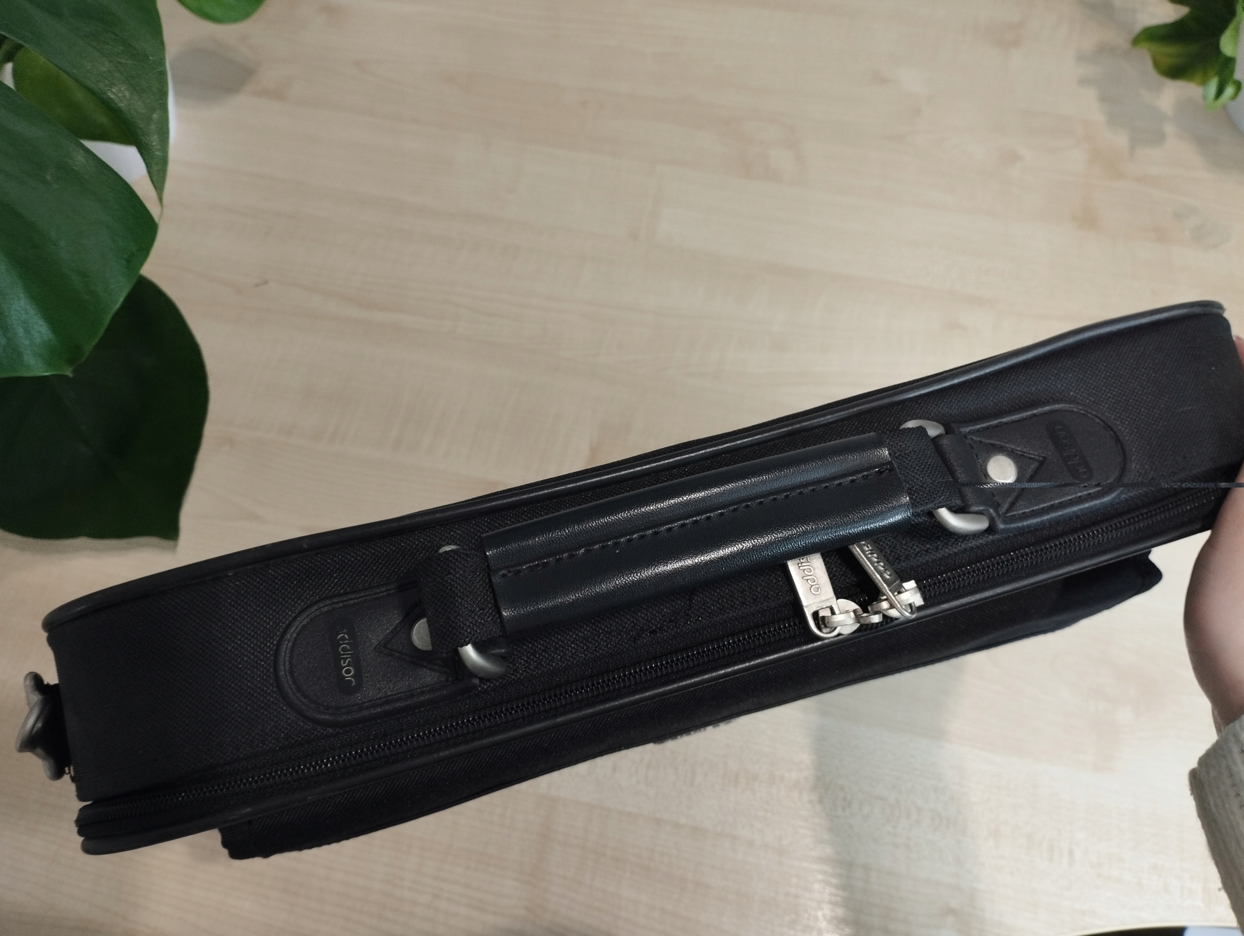 TORBA NA LAPTOPA ADDISON PRINCETON 15'' Stan opakowania zastępcze