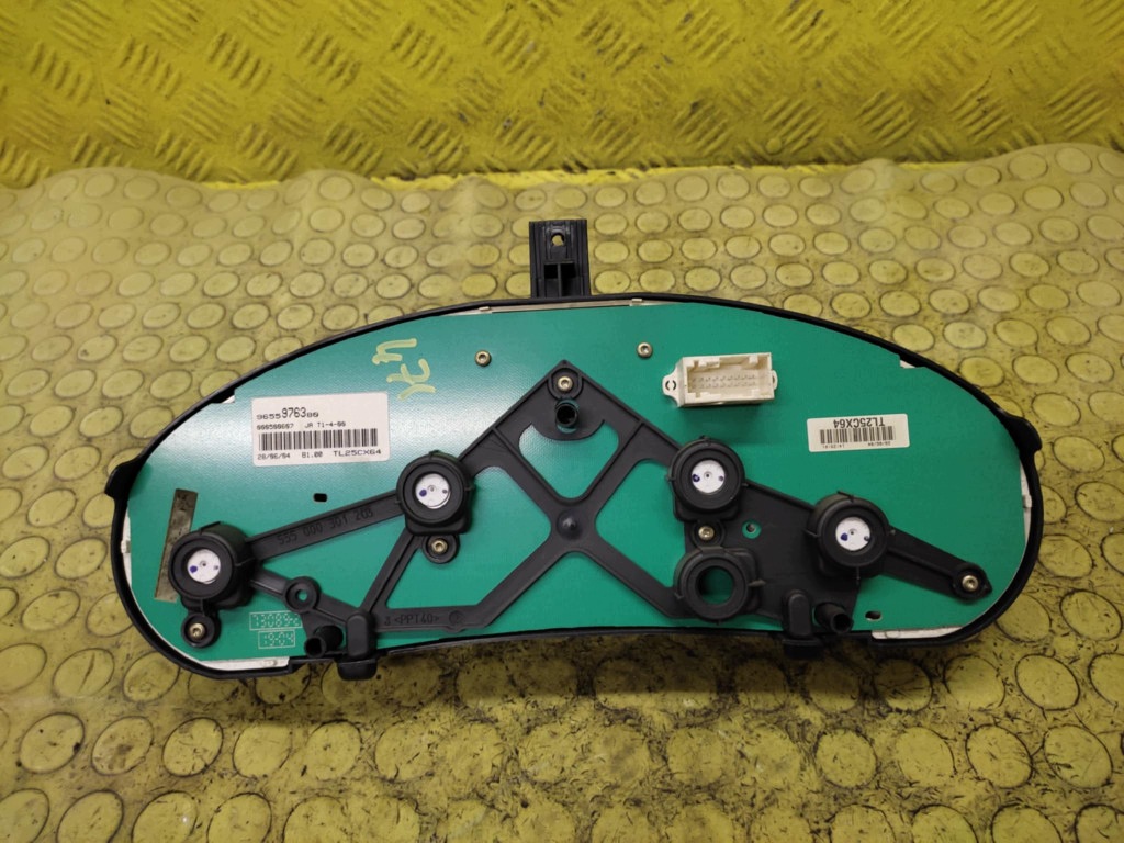 PEUGEOT 206 dials 9655976380