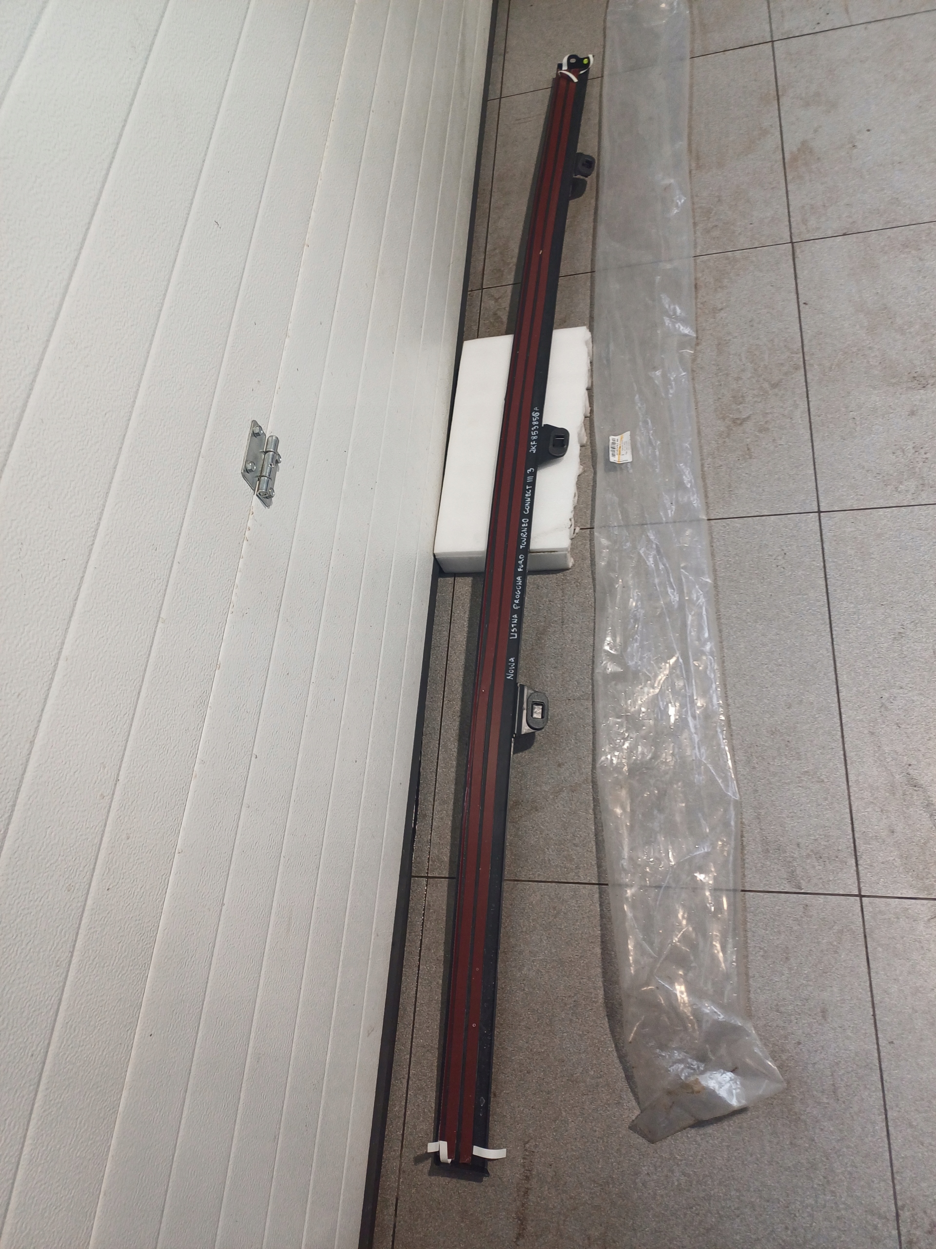 moulding threshold right FORD TURNEO CONNECT 3 III 2KF-853-856A