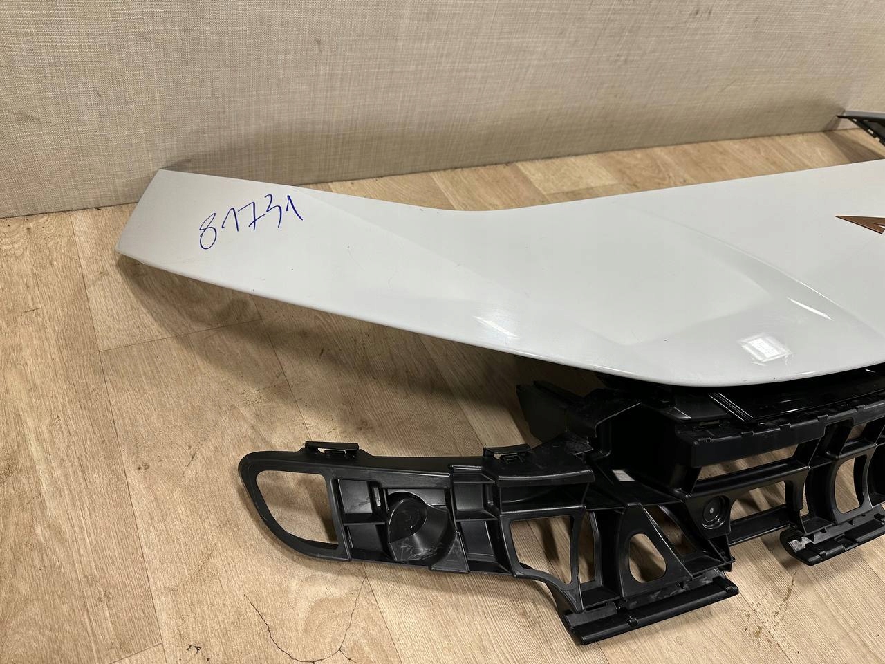 CUPRA BORN 2021-> pillar support bumper front 10E807231