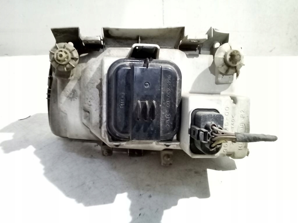 VW Polo 6N light right front front