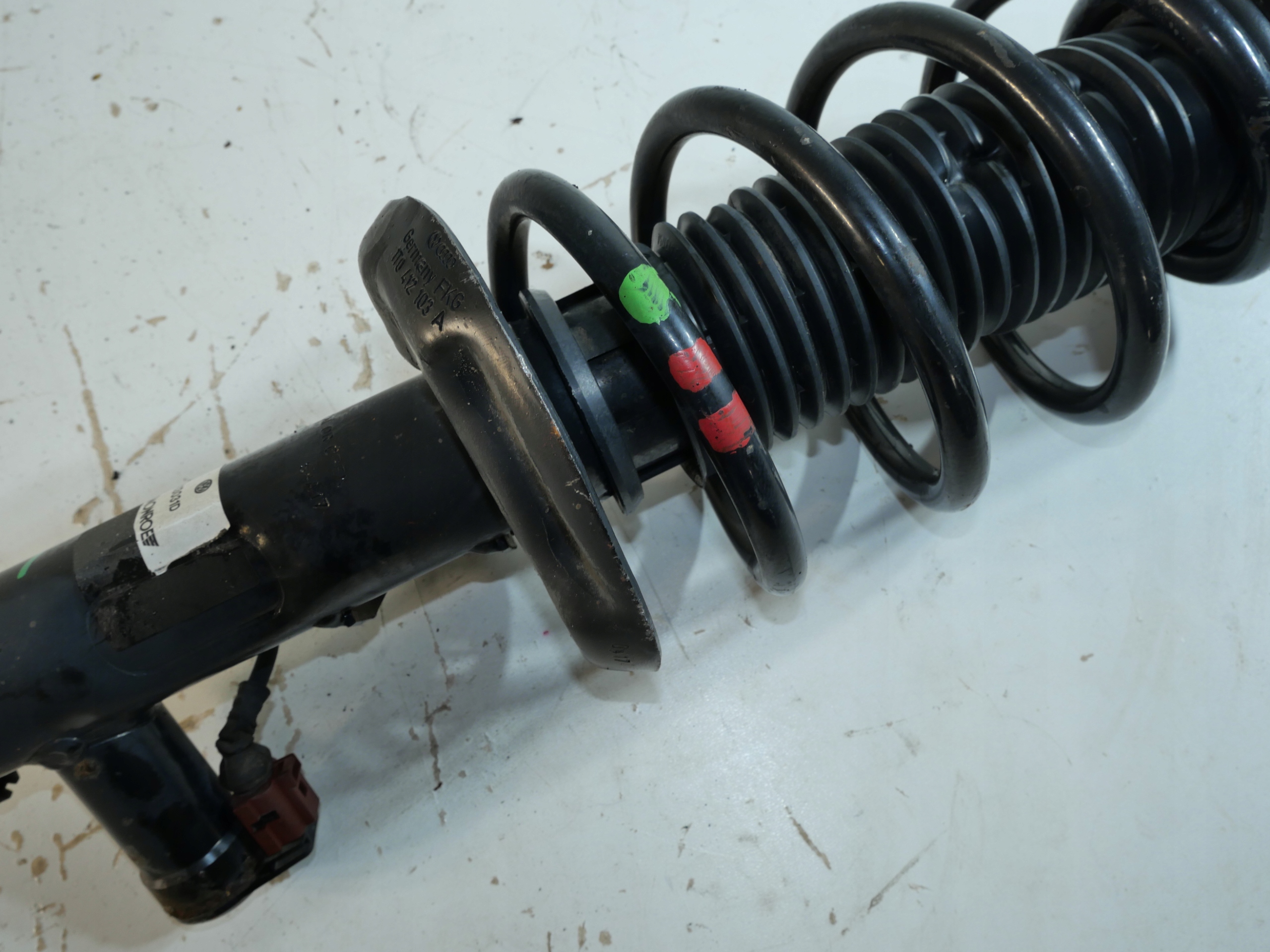 McPherson shock absorber VW 3C0413031D AKTYWNY